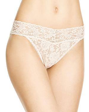 Signature Lace V-Kini Briefs Product Image