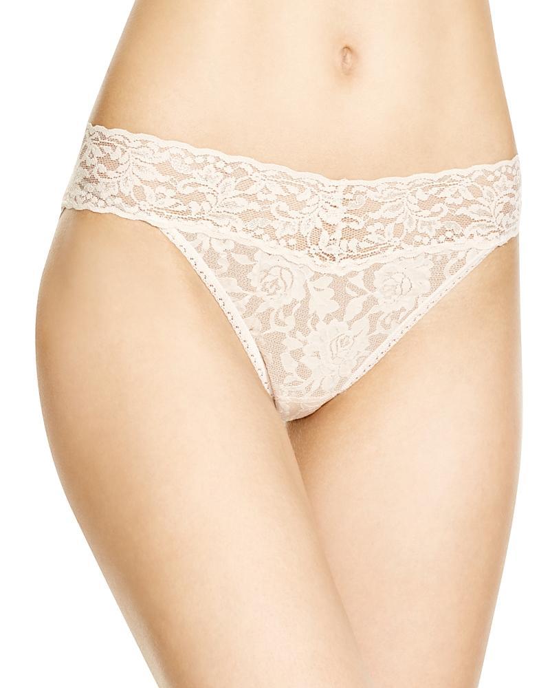 Signature Lace V-Kini Briefs Product Image