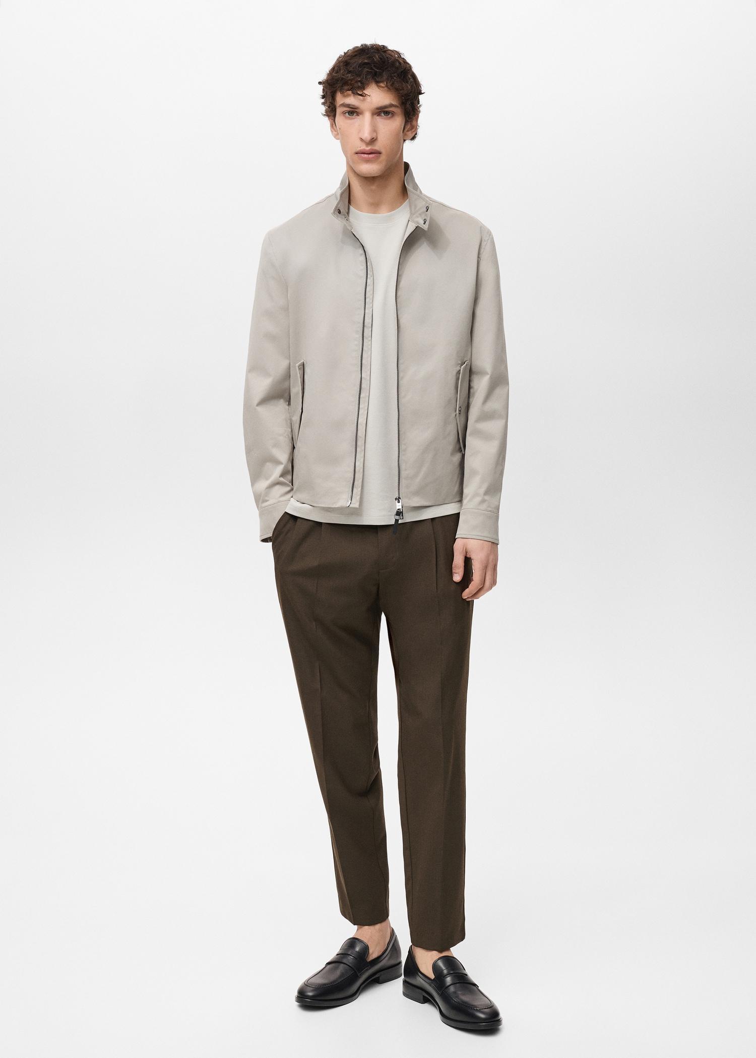 Slim-fit pleated cool wool pants - Men | MANGO USA Product Image