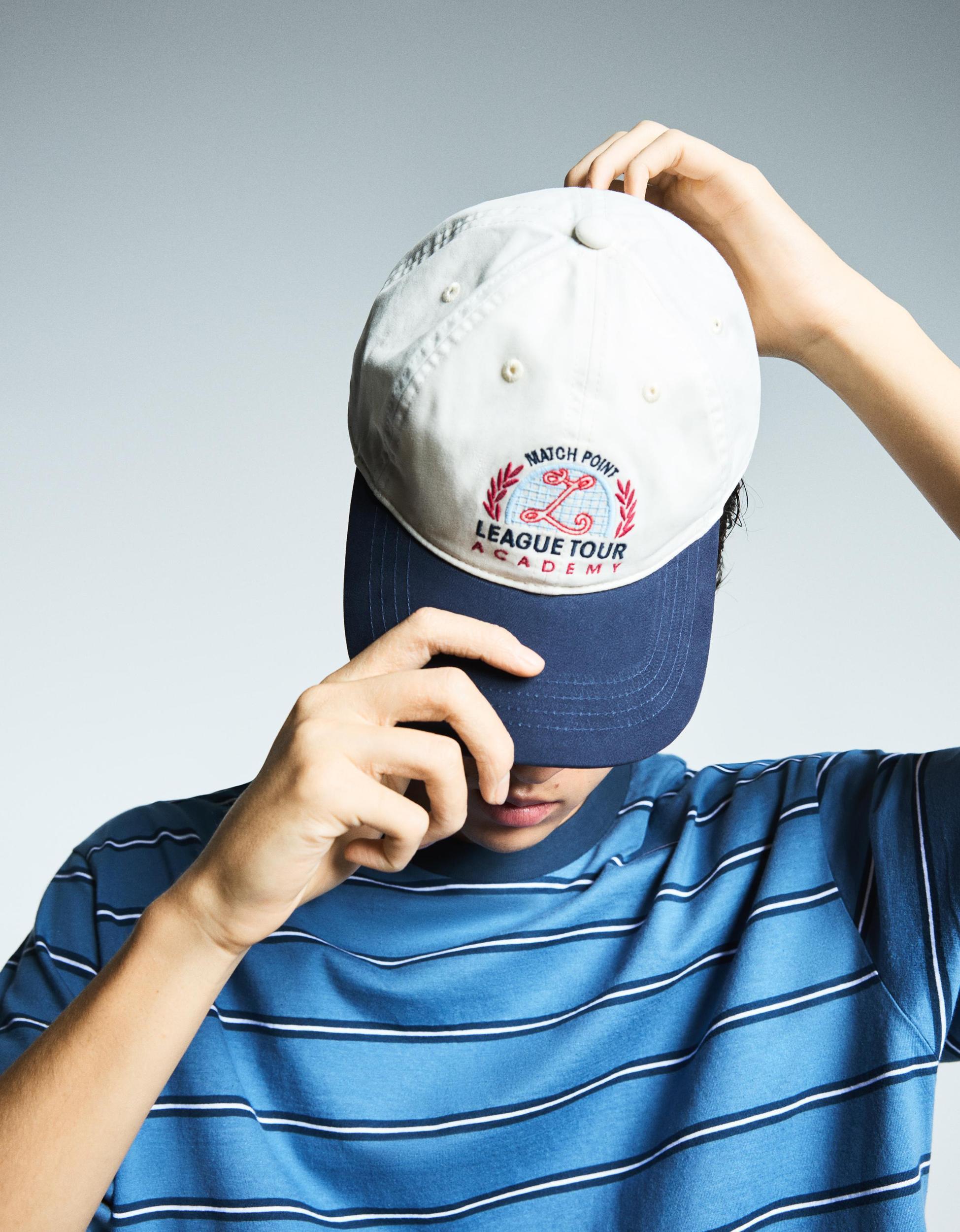 Embroidered cap Product Image