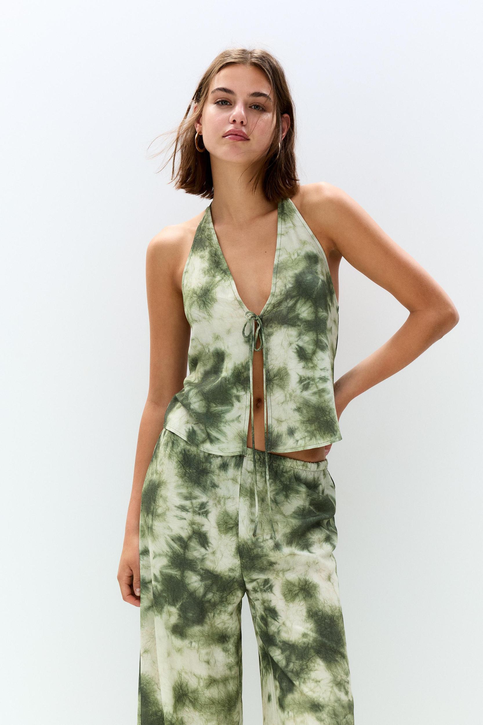 Printed halter top Product Image