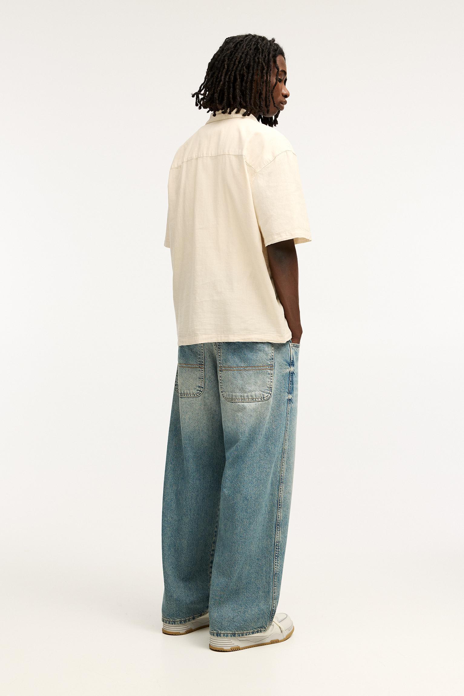 Basic short sleeve linen blend shirt Product Image