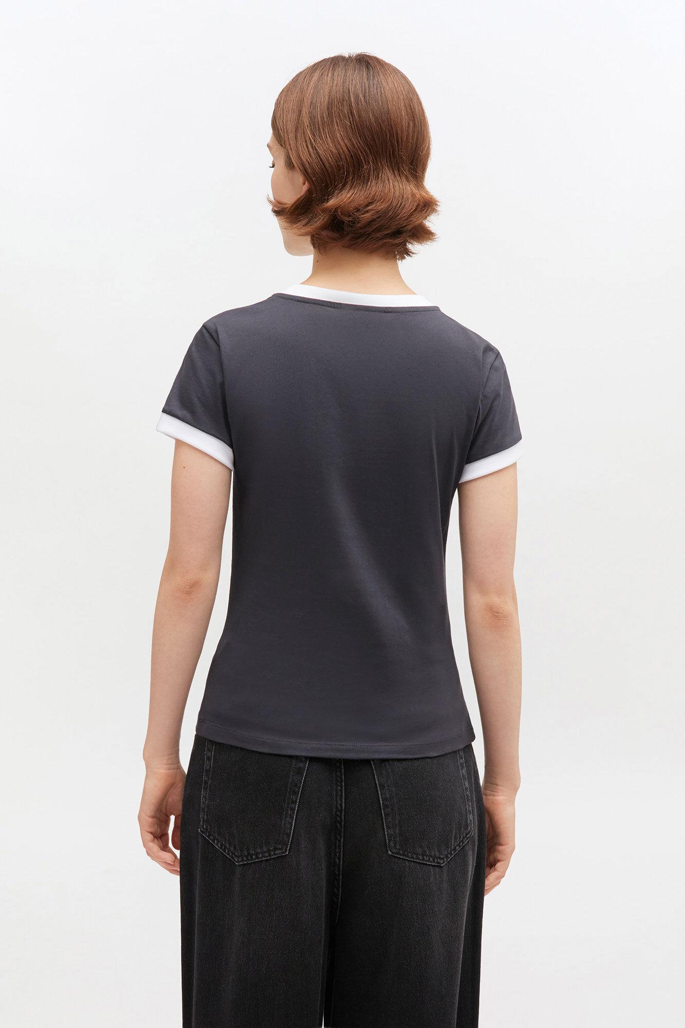 Black Cropped Teddy T-shirt Product Image