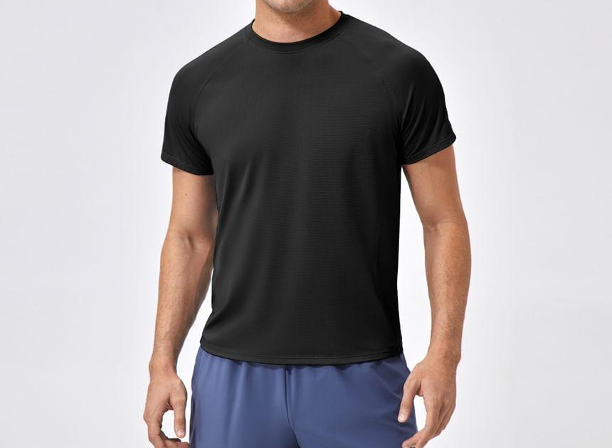 Short-Sleeve Round Neck Plain Sport T-Shirt Product Image