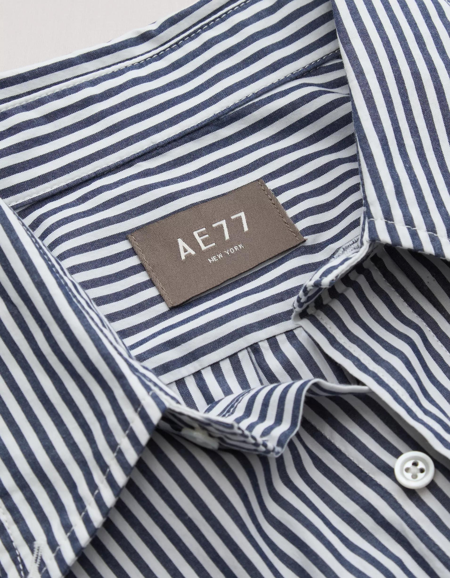 AE77 Premium Poplin Button-Up Shirt Product Image