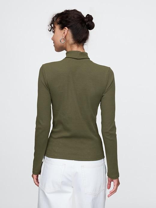 Modern Rib Turtleneck Product Image