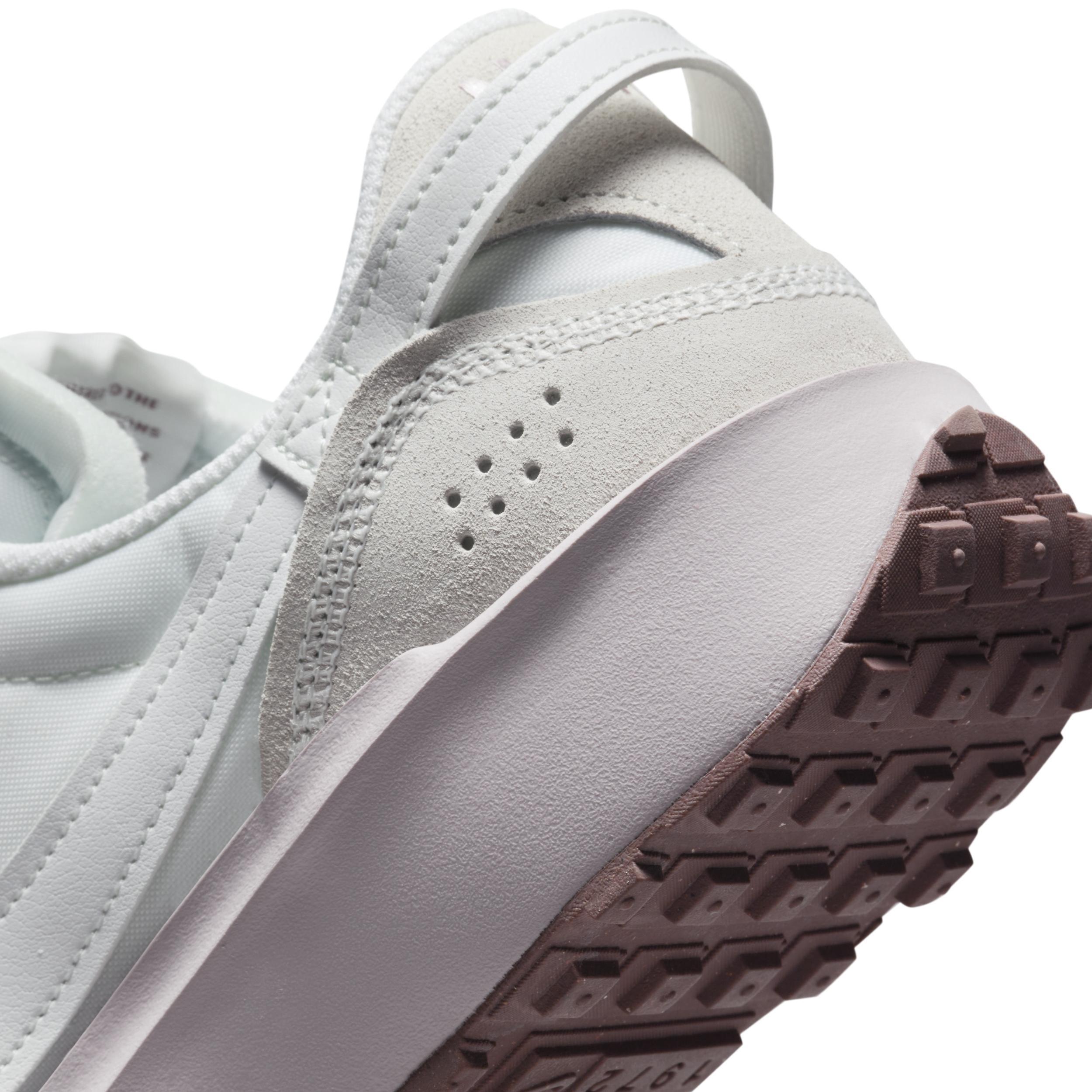 Womens Nike Waffle Debut Casual Shoes Product Image