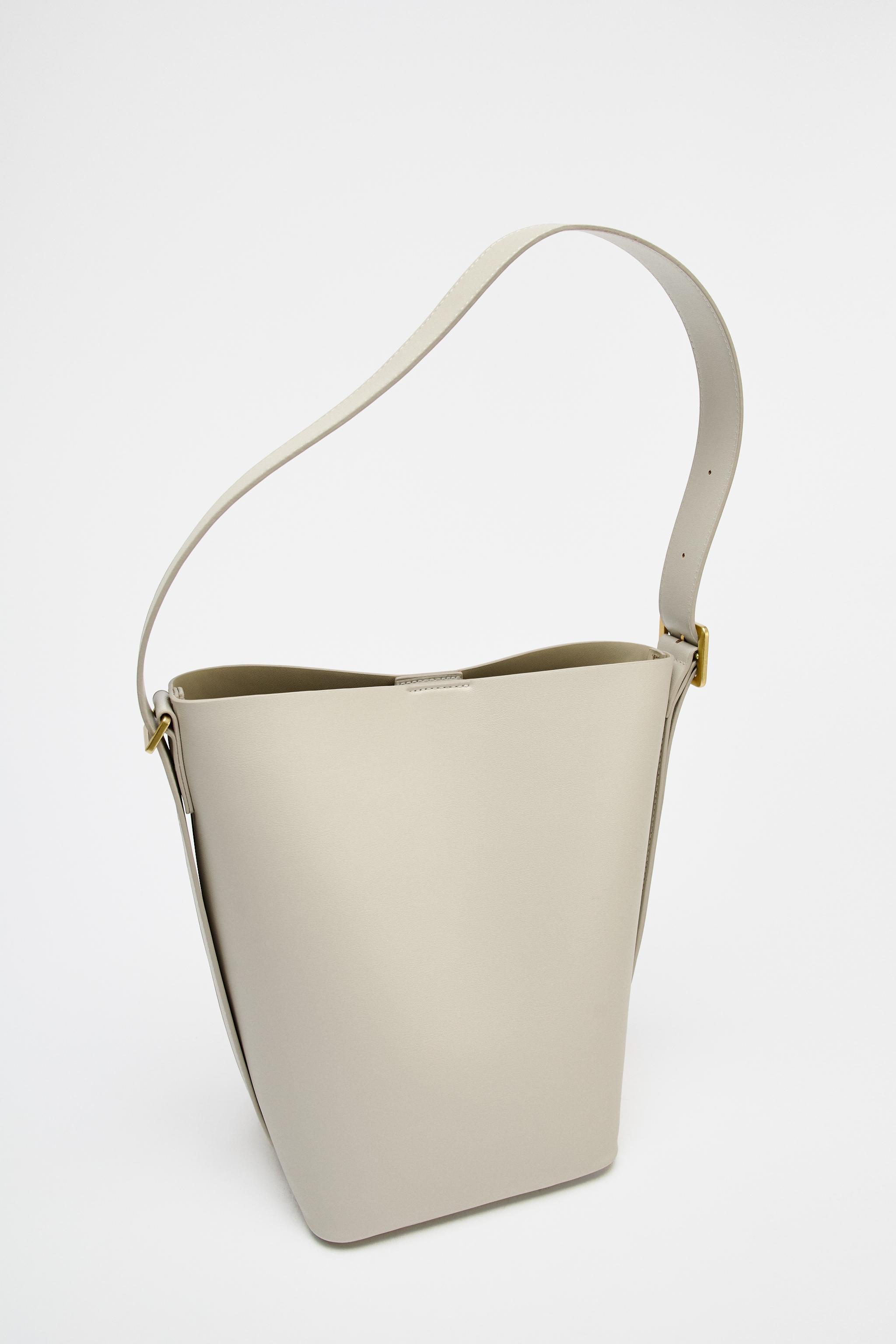 LARGE BUCKET BAG Product Image