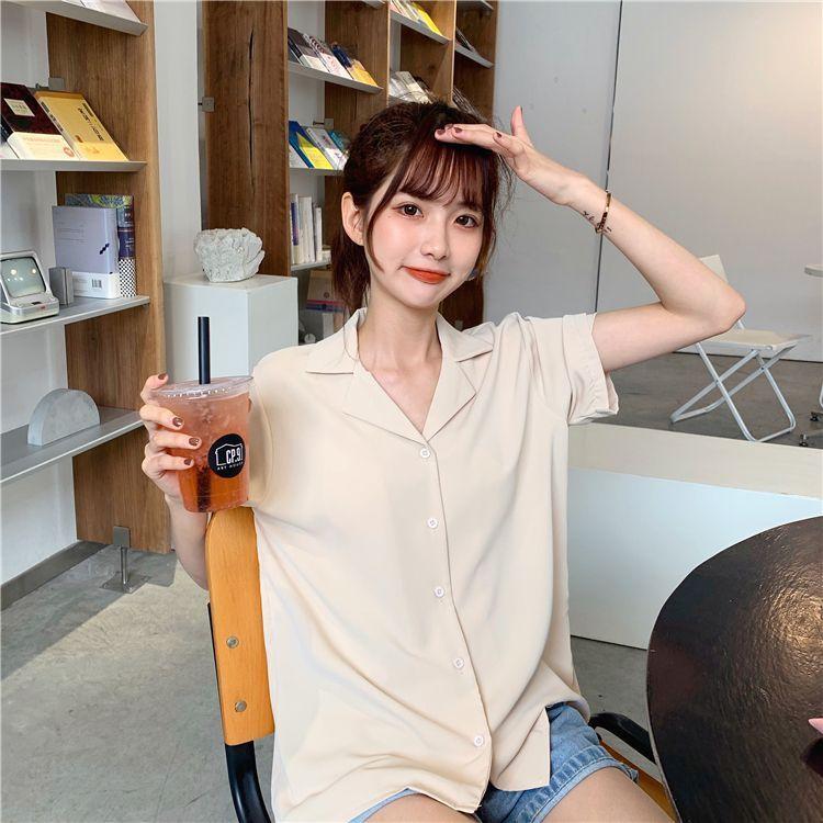 Short-Sleeve Collared Button-Up Blouse Product Image