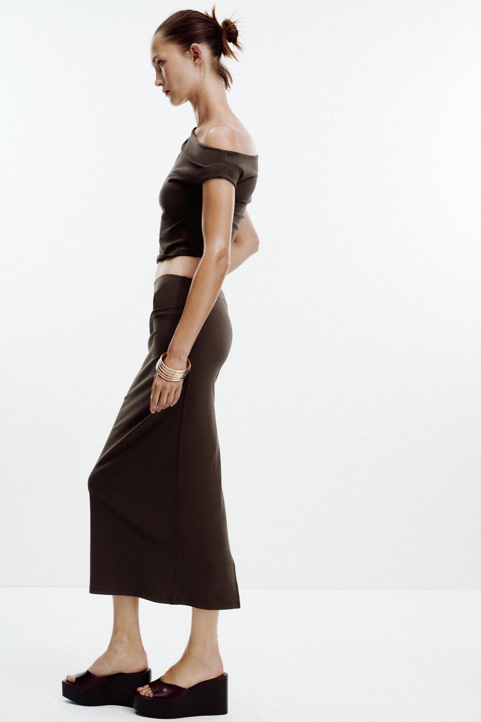 TEXTURED MIDI SKIRT Product Image