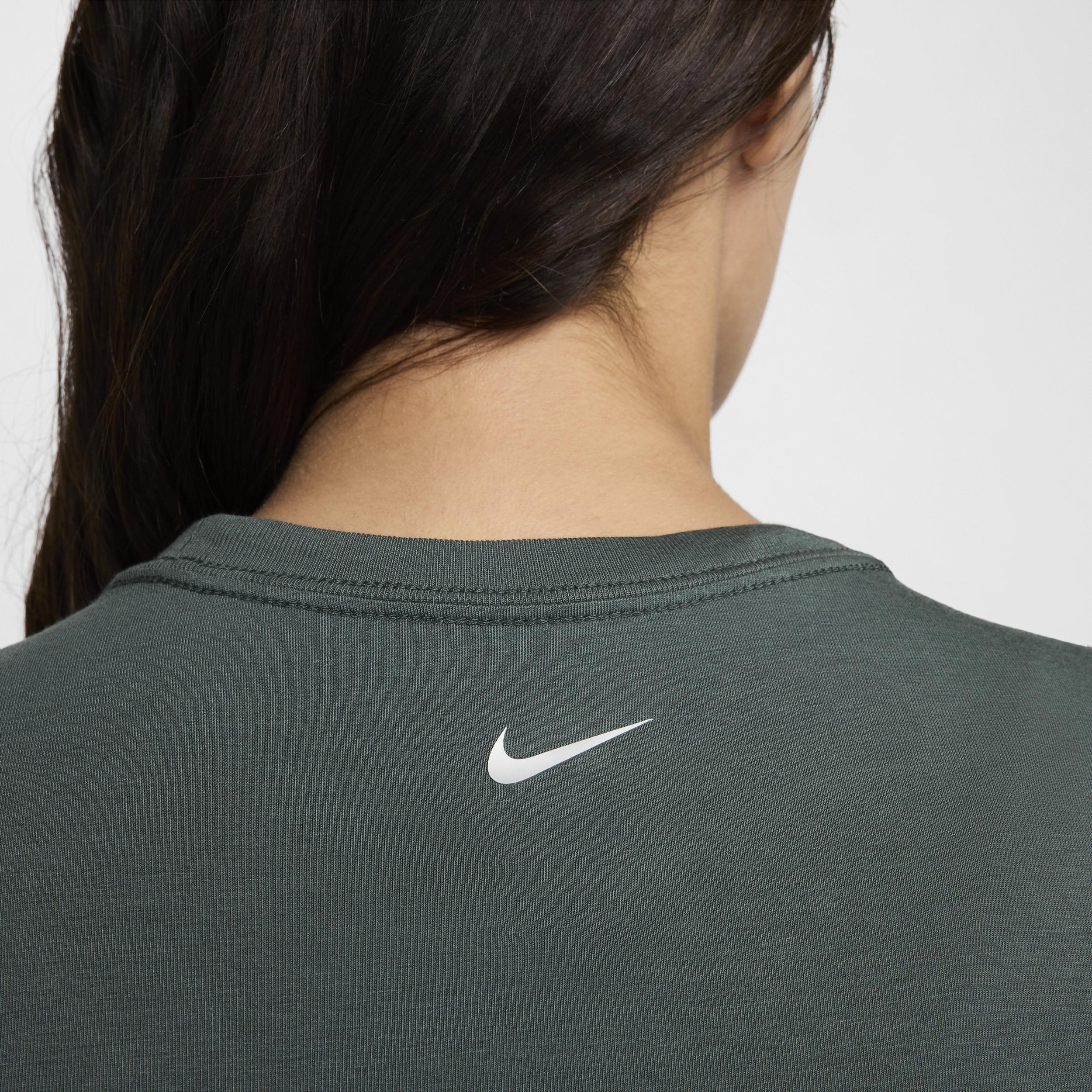 Nike Sportswear Chill Knit Women's Cropped T-Shirt Product Image