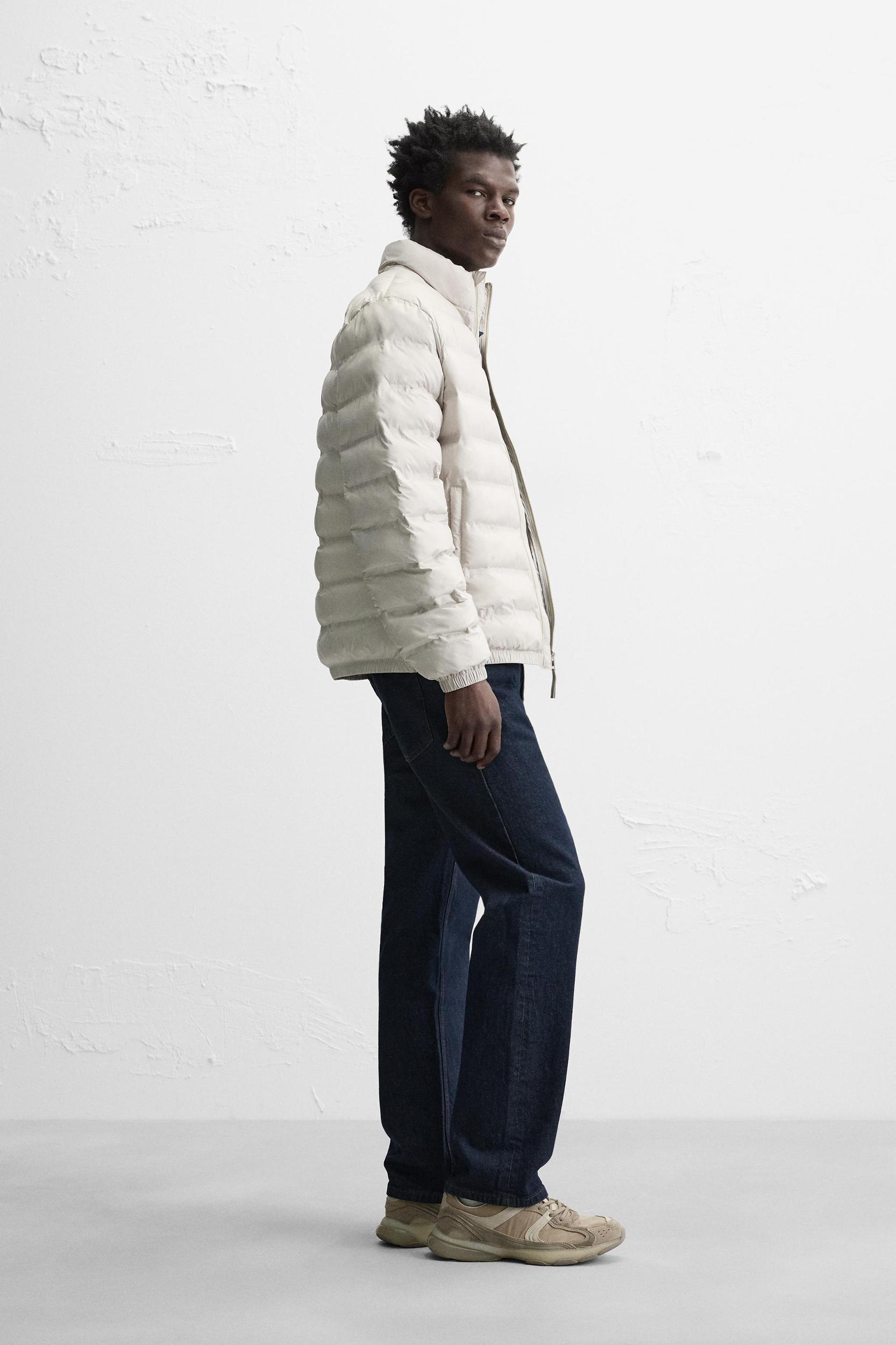 LIGHTWEIGHT WATER REPELLENT PUFFER JACKET Product Image