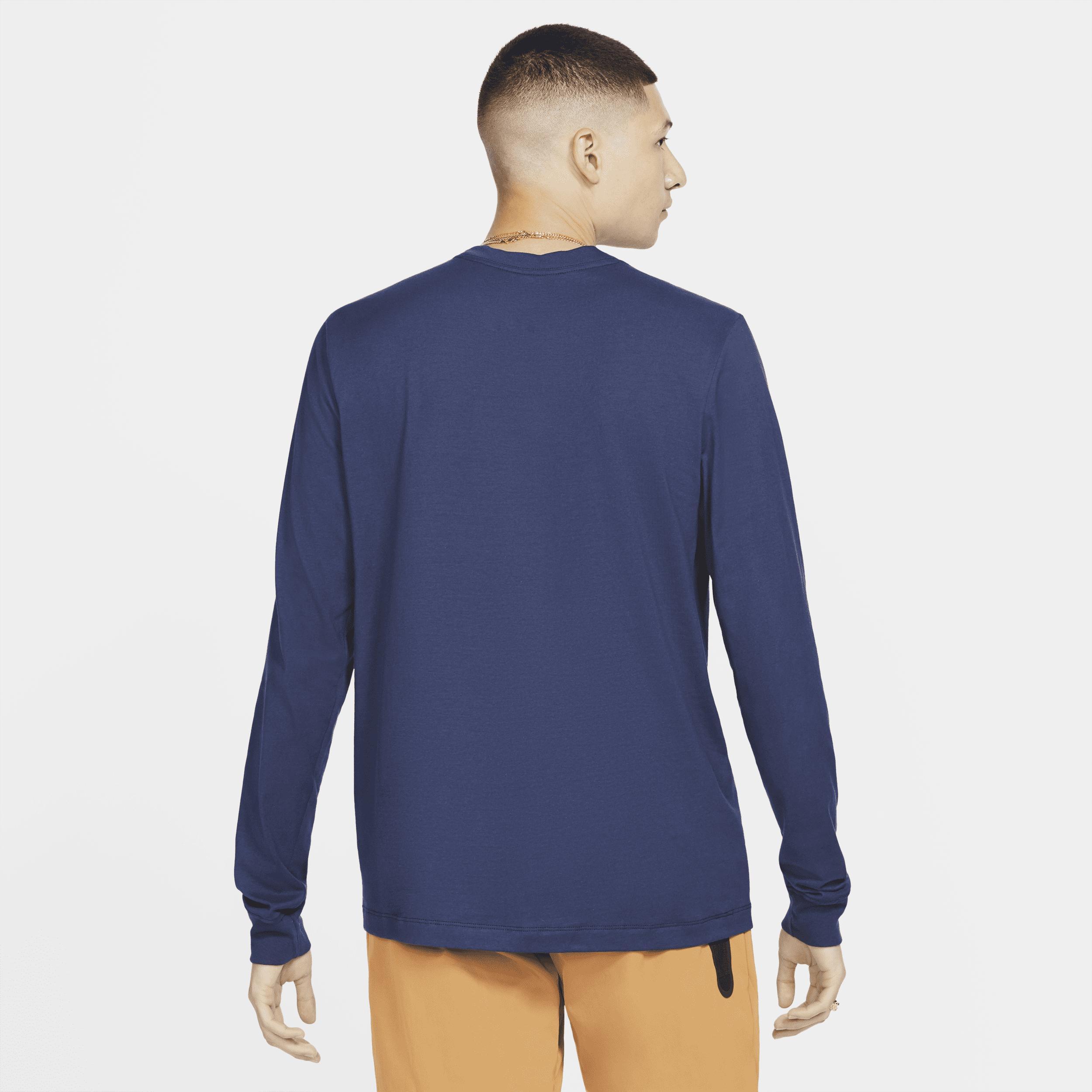 Mens Nike Sportswear Club Long-Sleeve T-Shirt Product Image