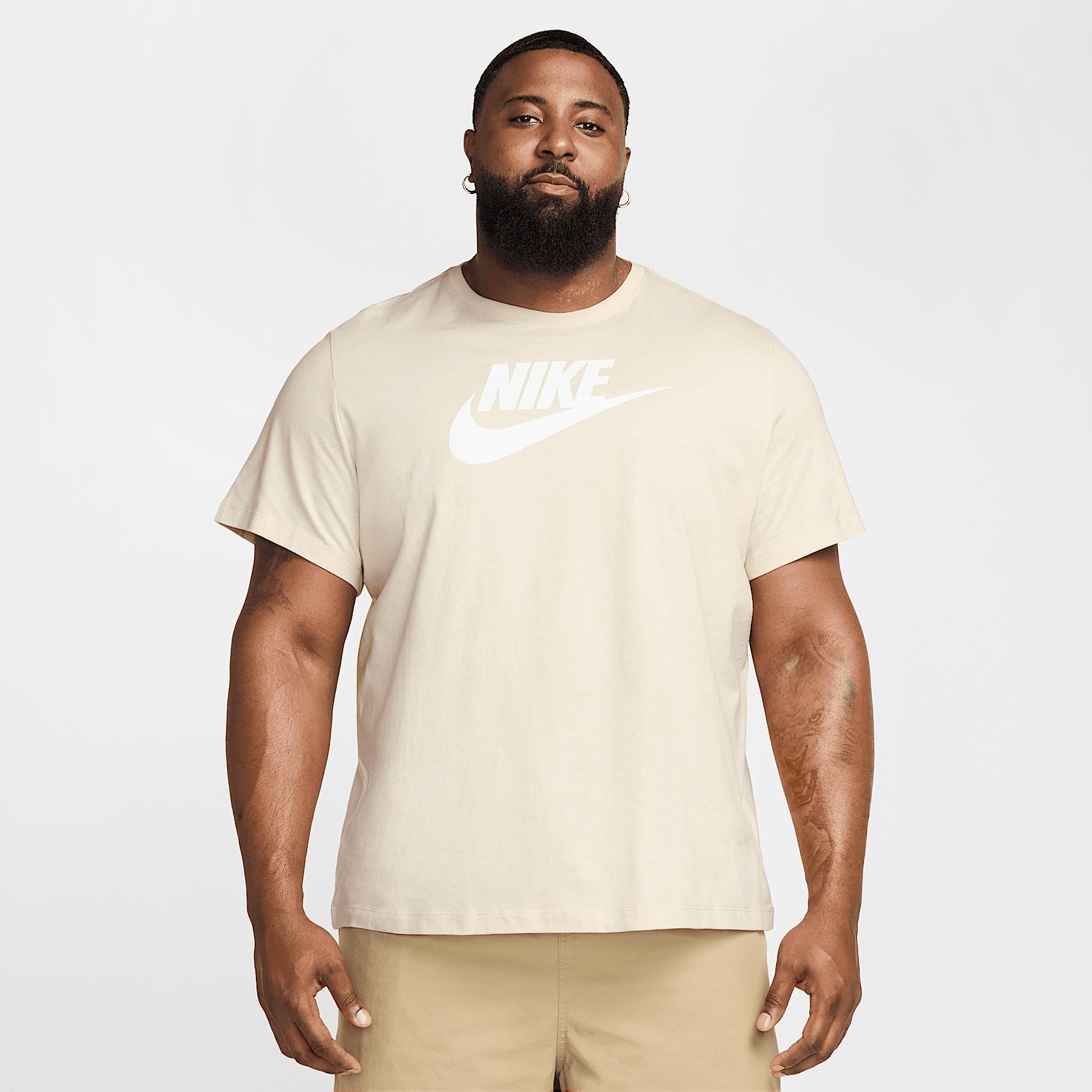 Nike Sportswear Men's T-Shirt Product Image