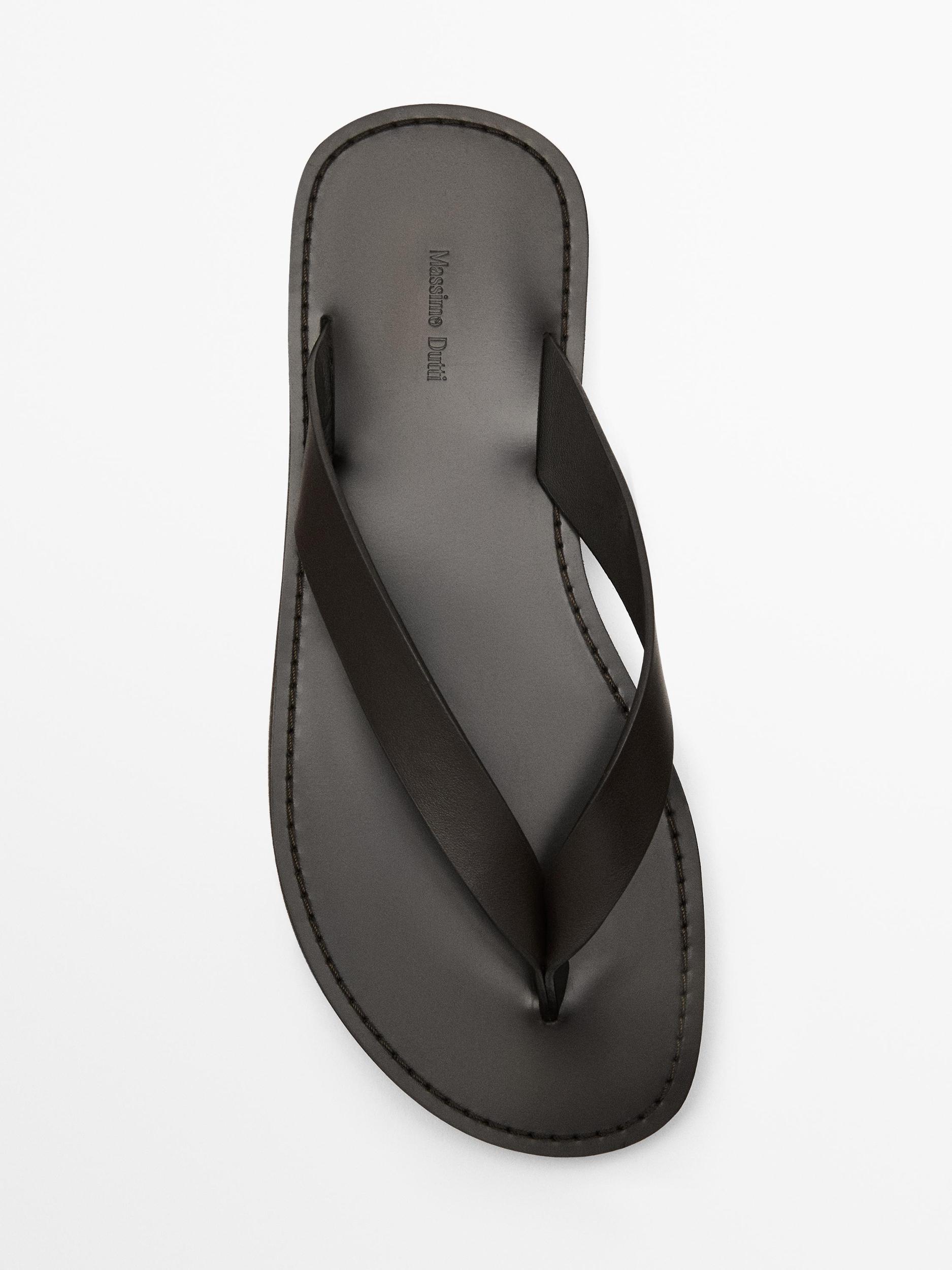 Leather sandals with toe divider Product Image