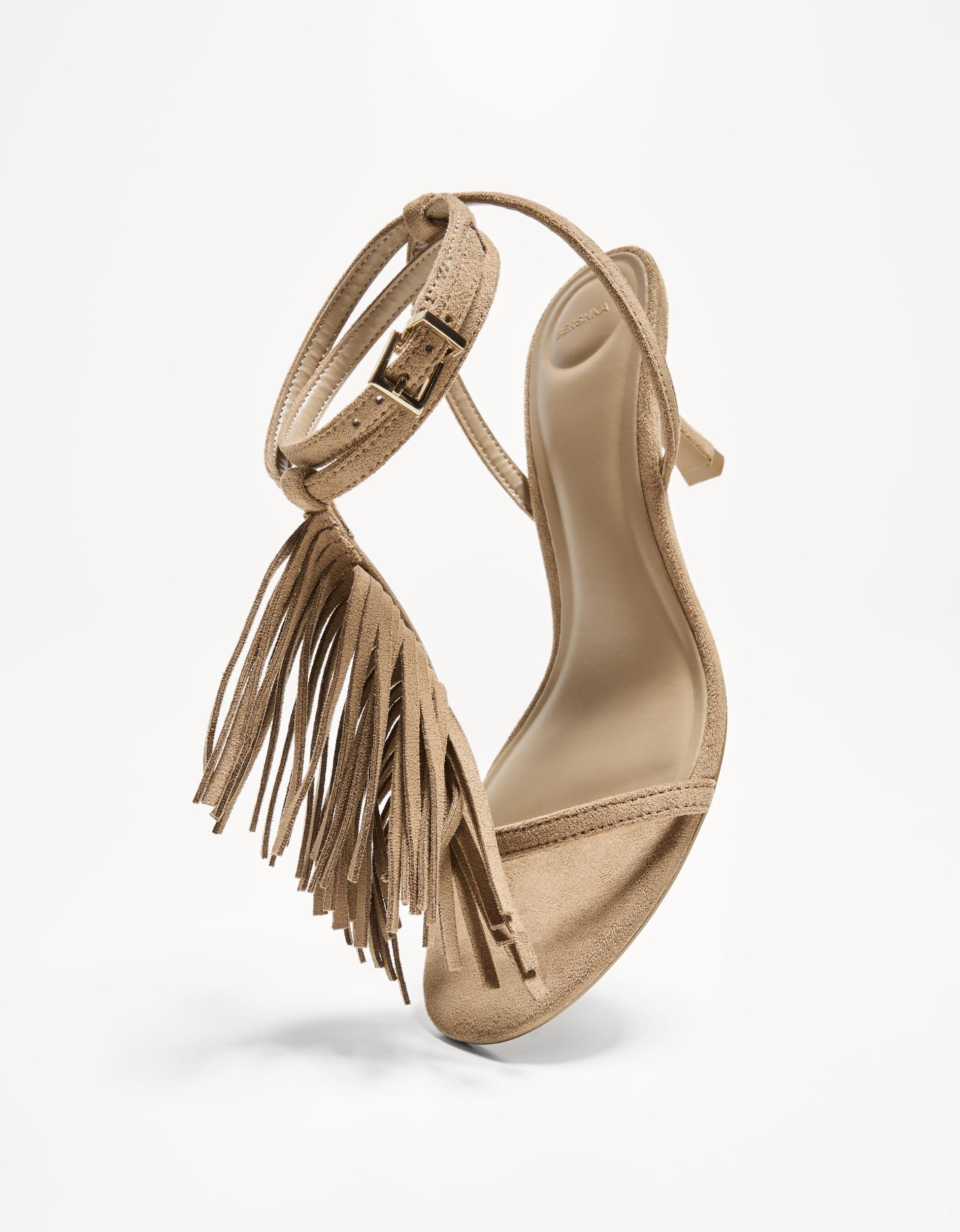 Kitten-heel sandals with fringing Product Image