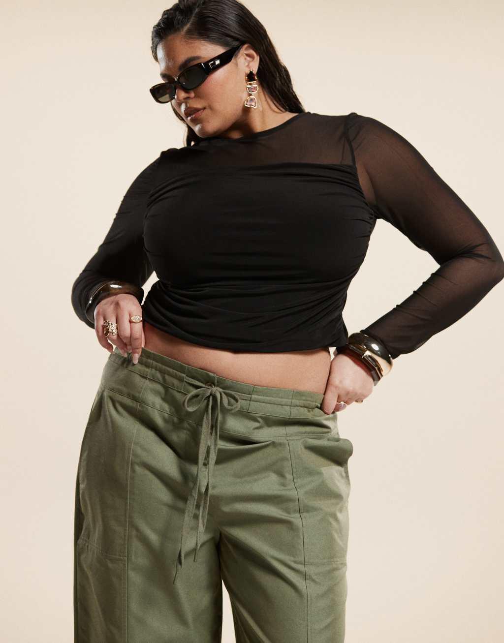 ASOS DESIGN Curve barrel pants with seam detail in khaki Product Image