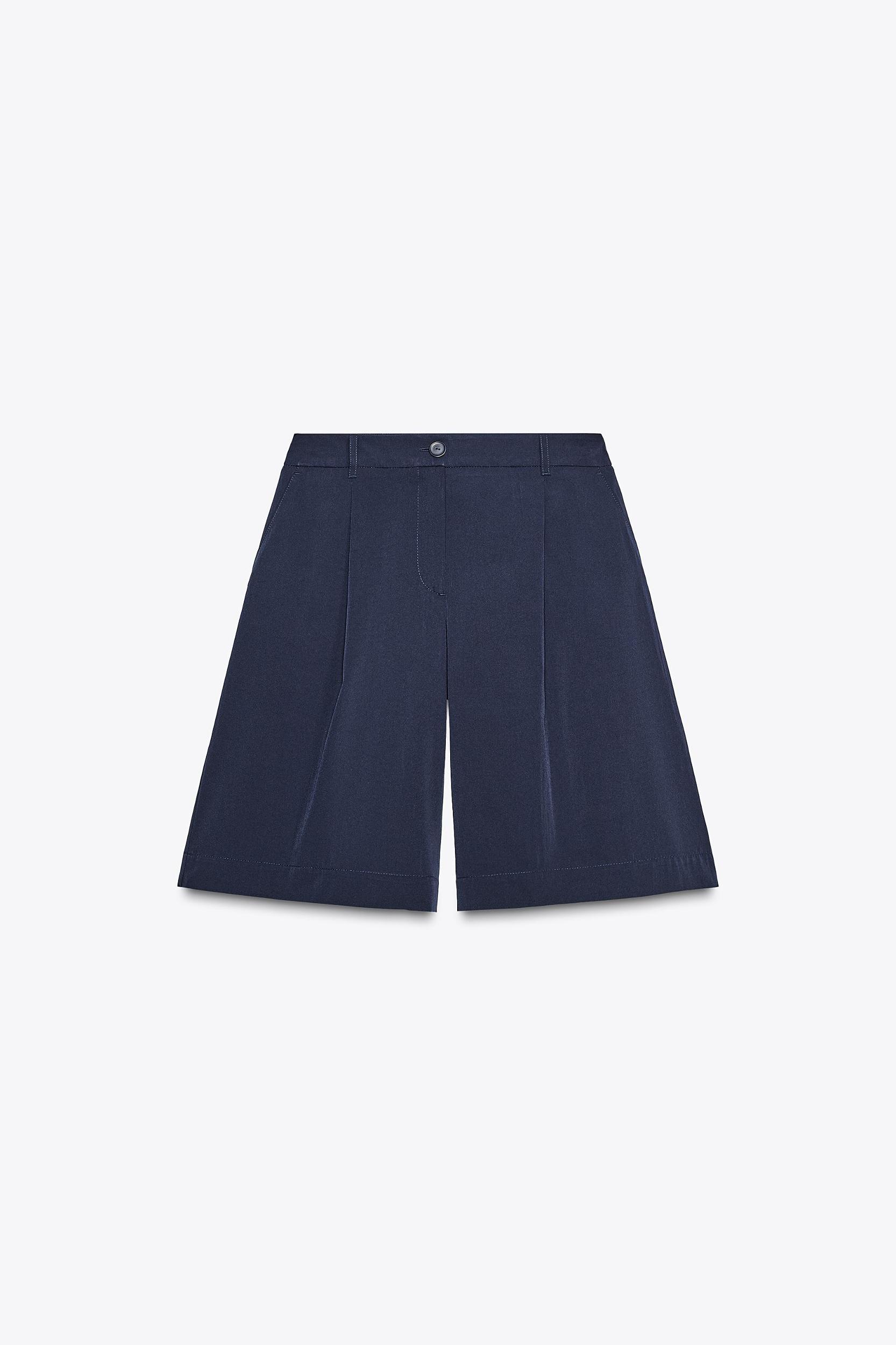 LONG PLEATED SHORTS Product Image