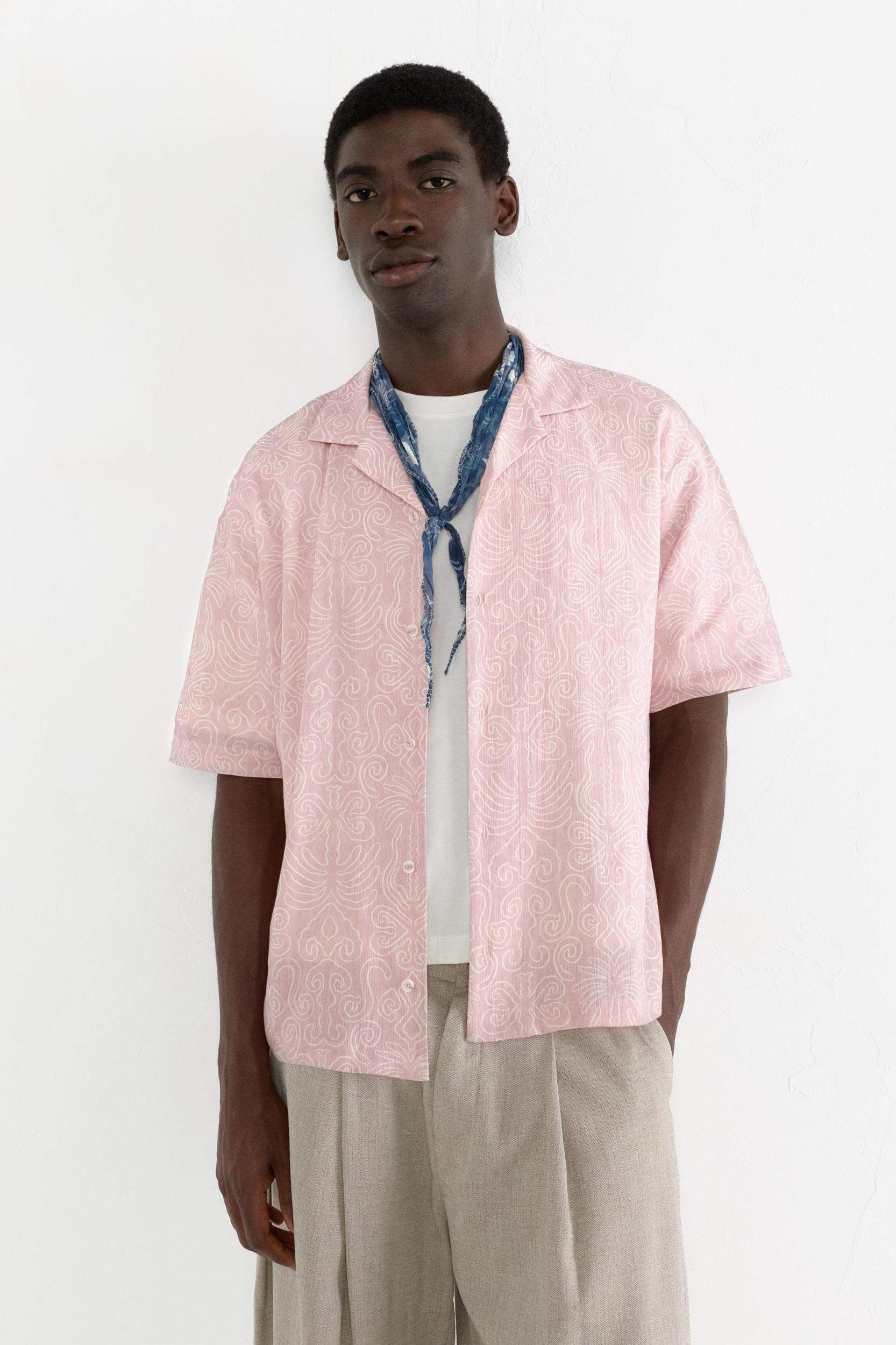 Short sleeve pink shirt Product Image