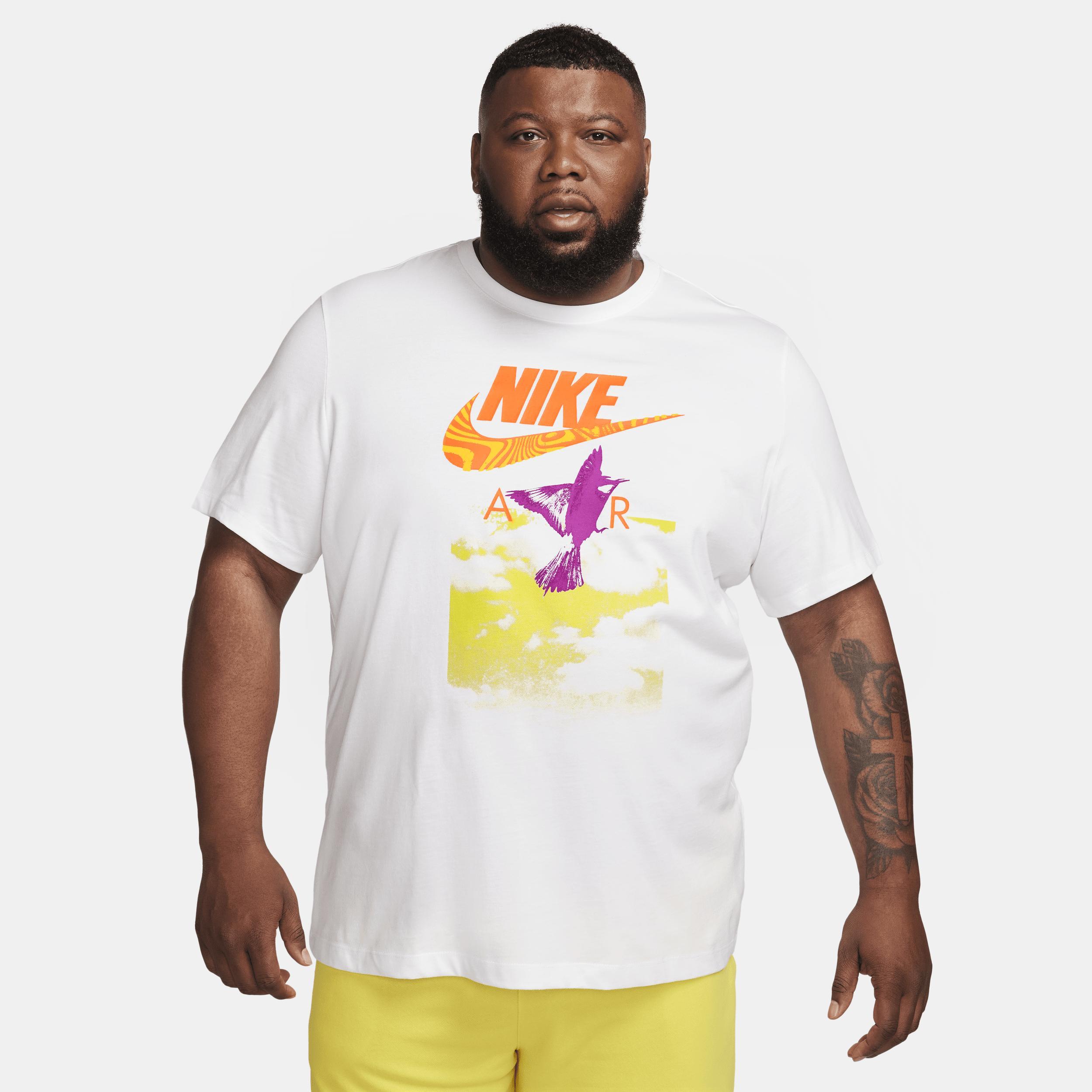 Nike Sportswear Men's T-Shirt Product Image