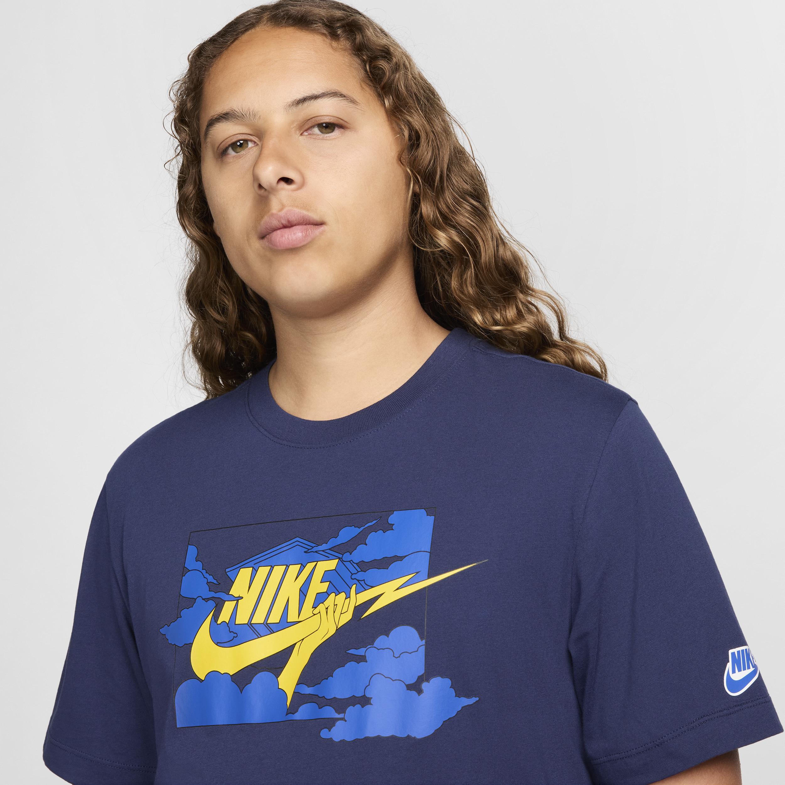 Nike Club Men's T-Shirt Product Image
