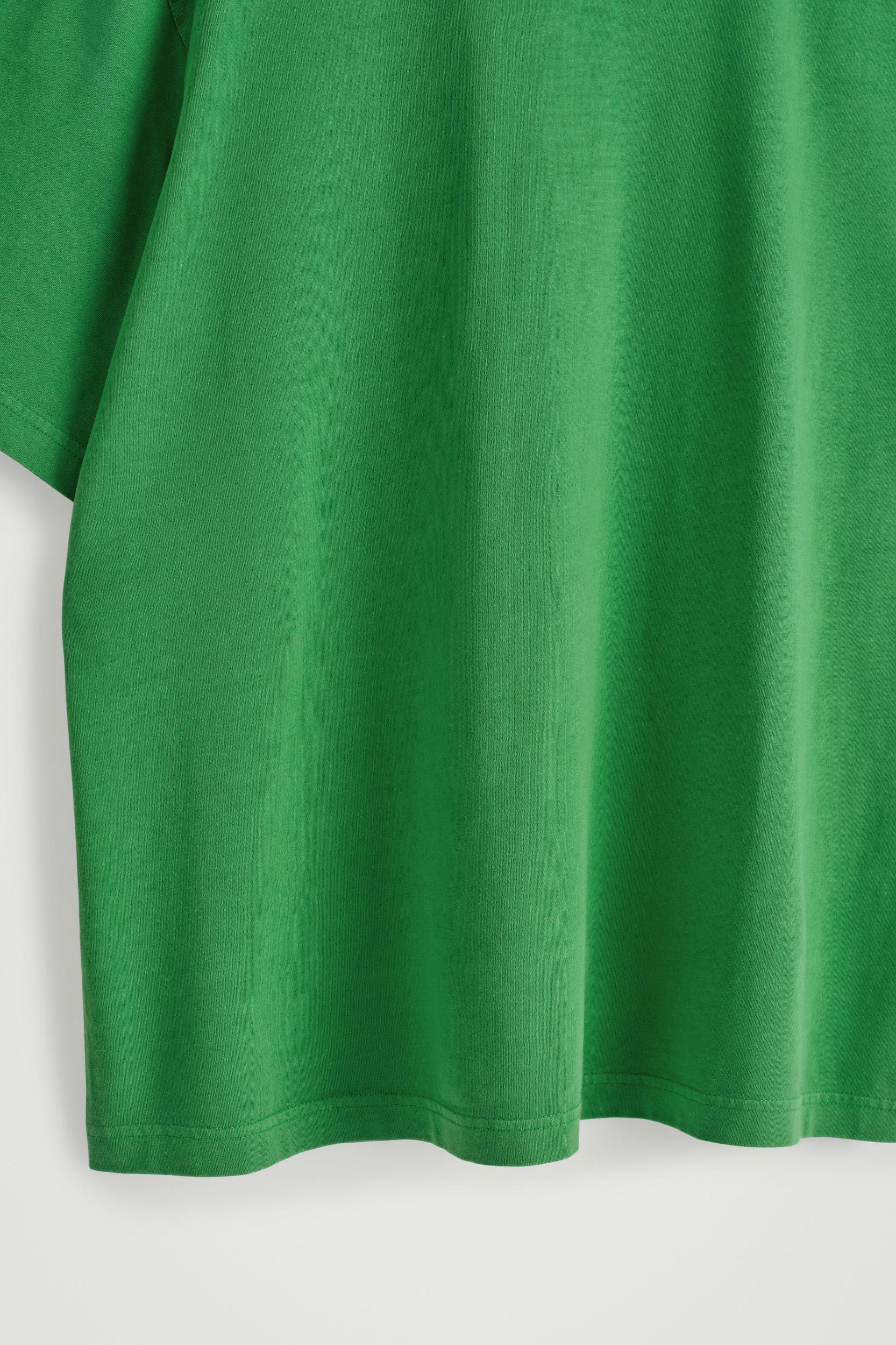 RELAXED LIGHTWEIGHT COTTON TSHIRT Product Image