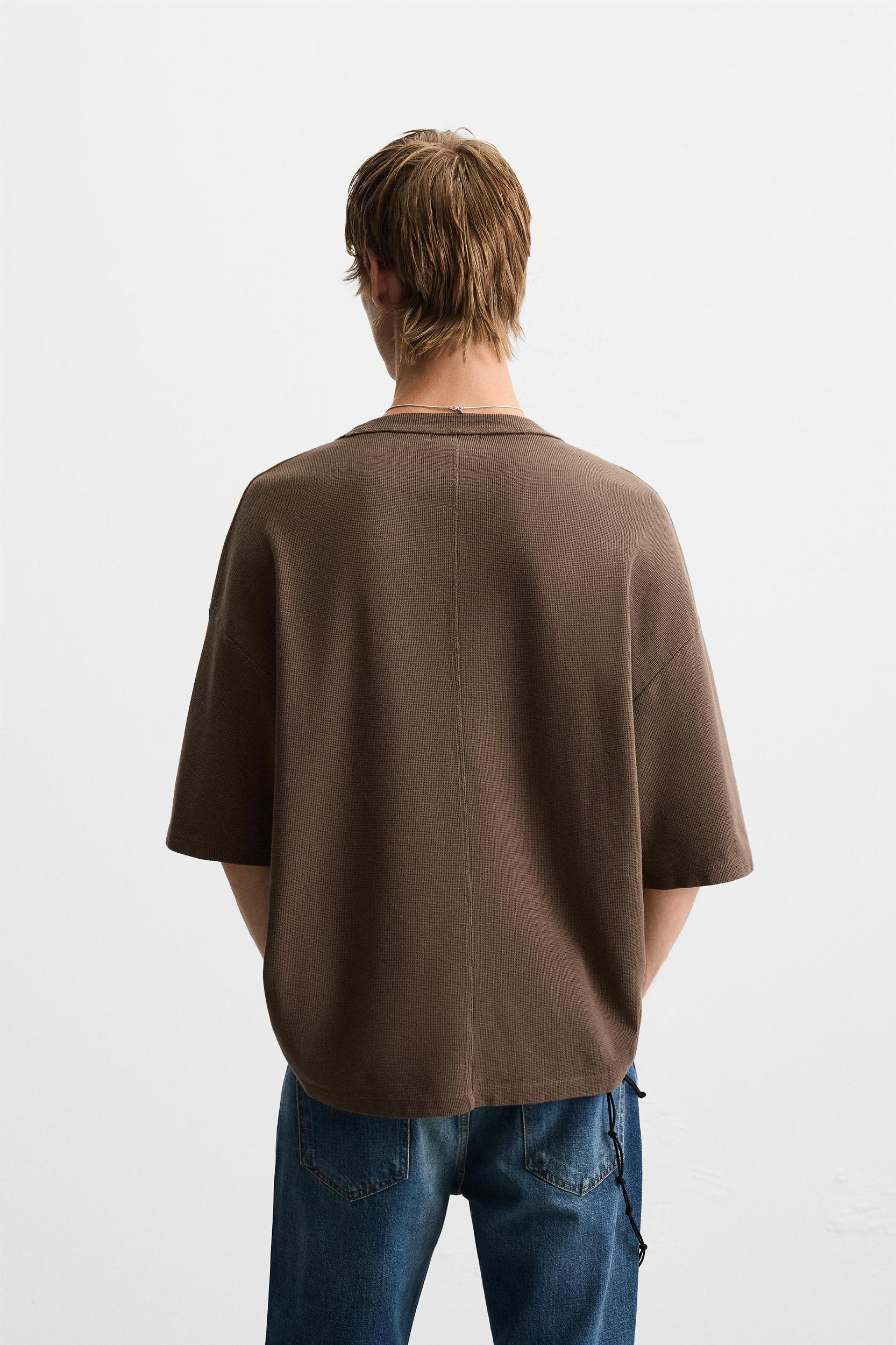 PRINTED KNIT T-SHIRT Product Image