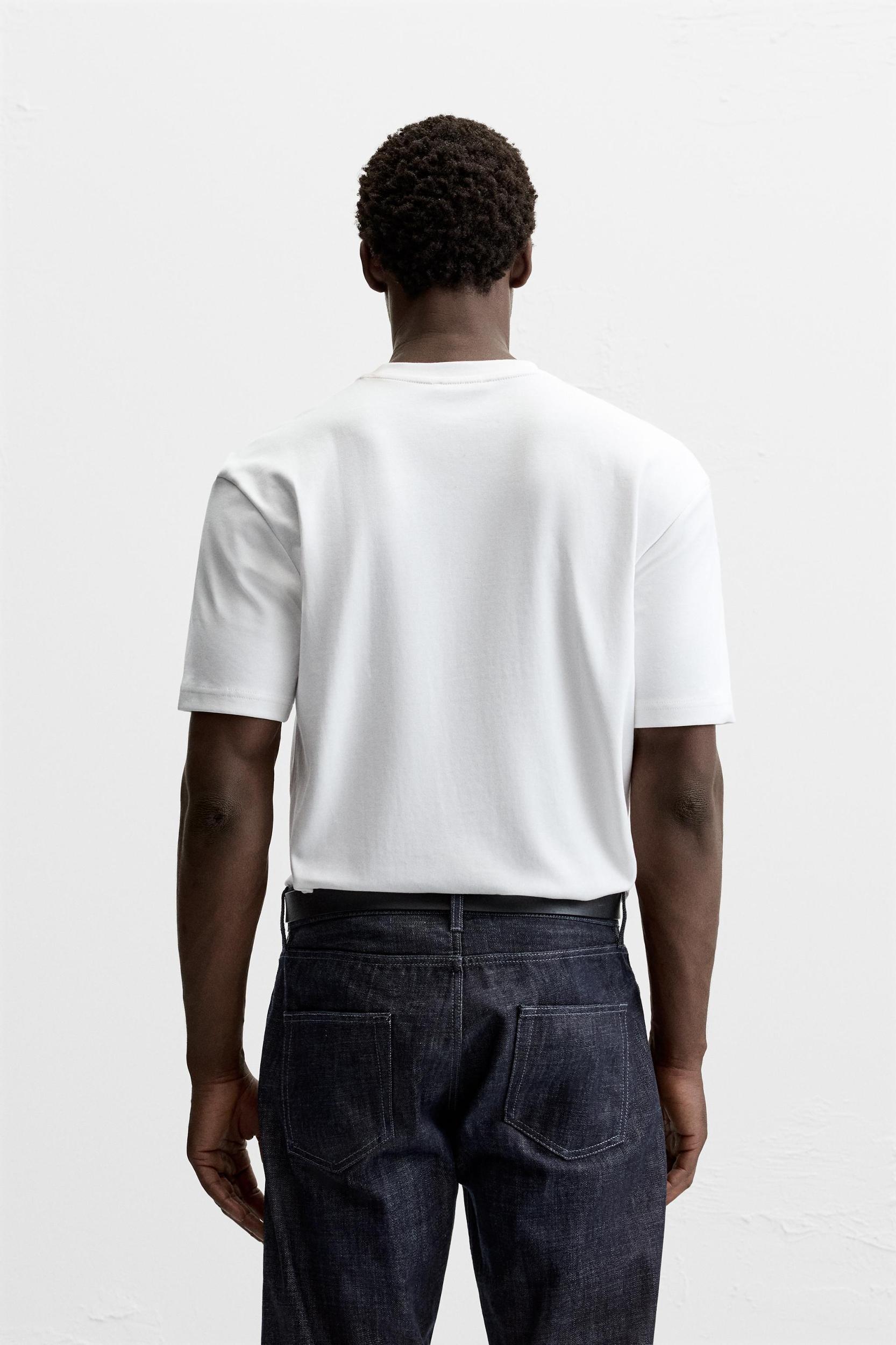 BASIC REGULAR FIT T-SHIRT Product Image