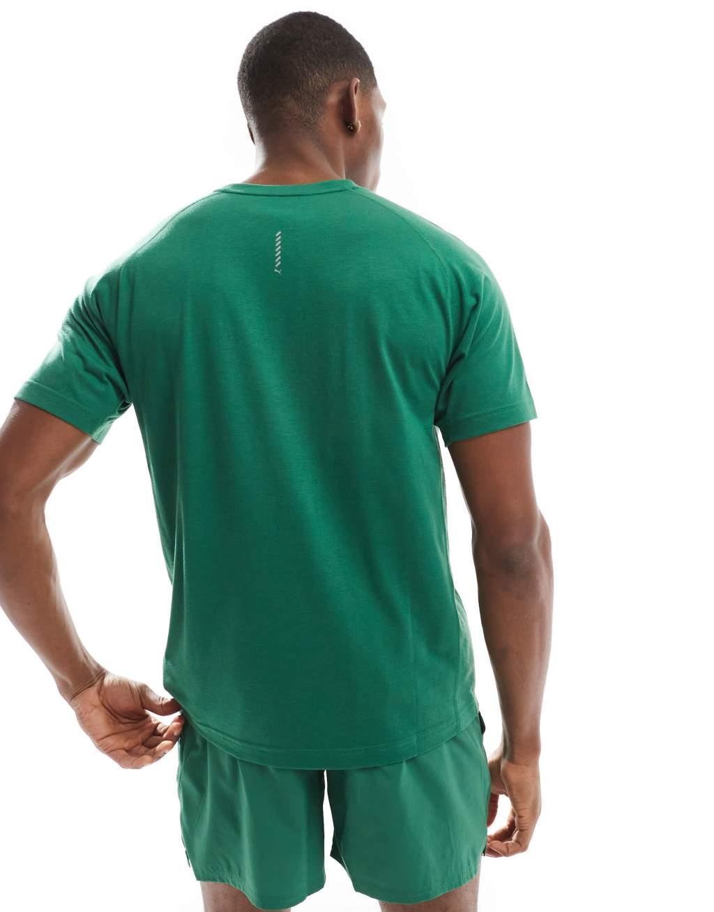 PUMA Run short sleeve tee in vine green Product Image