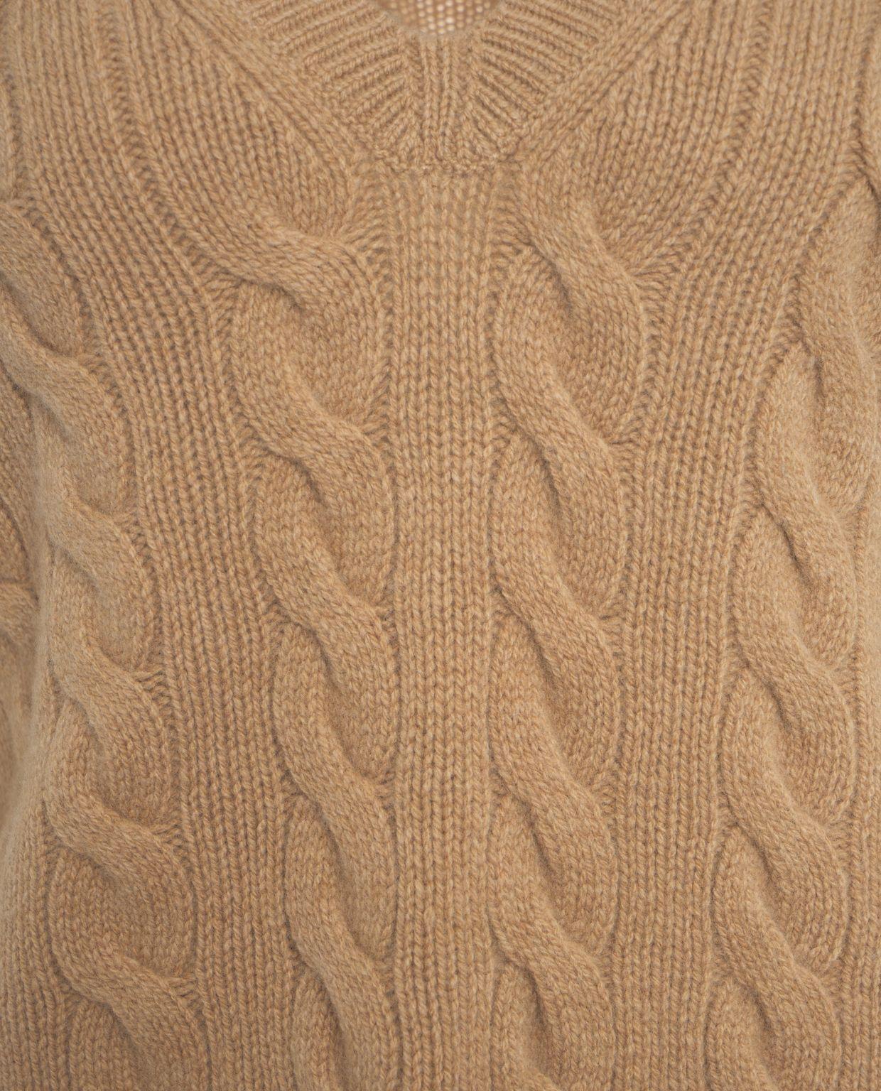 Pullover with cable knit pattern Product Image