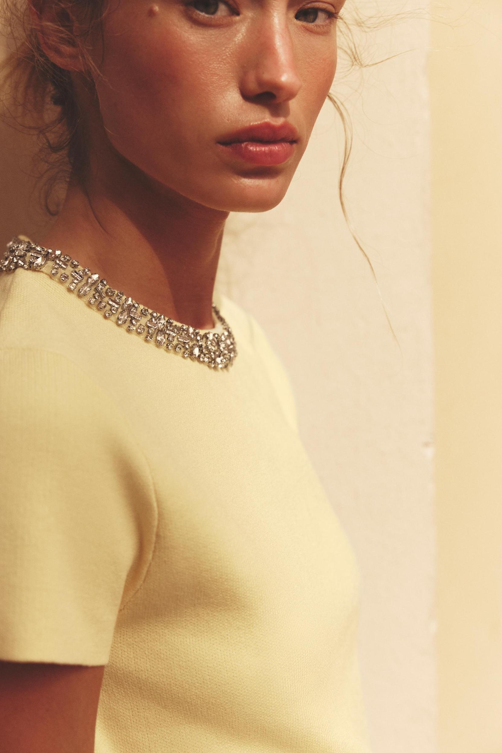 JEWEL KNIT TOP Product Image