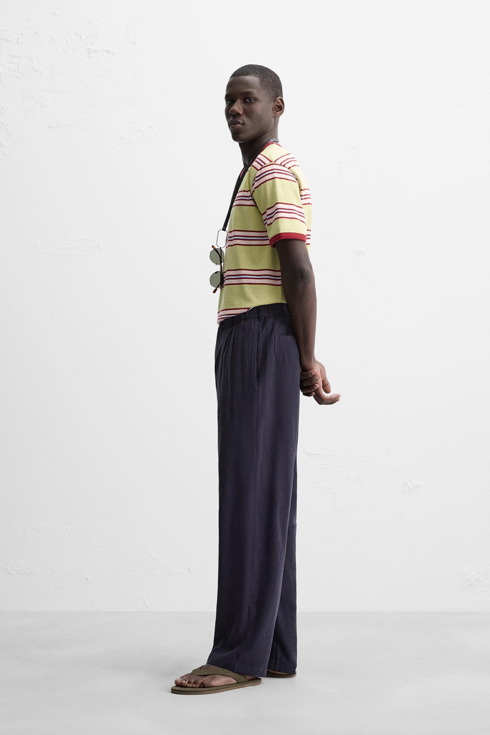 STRIPED CONTRAST T-SHIRT Product Image