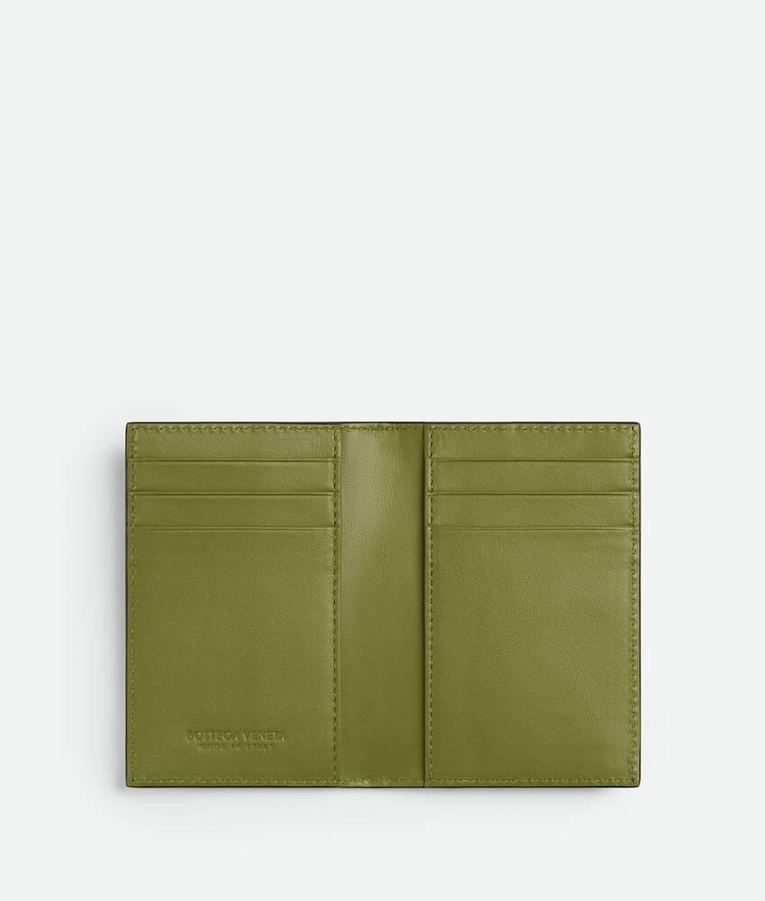 Men's Intrecciato Flap Card Case in Fondant/matcha Product Image