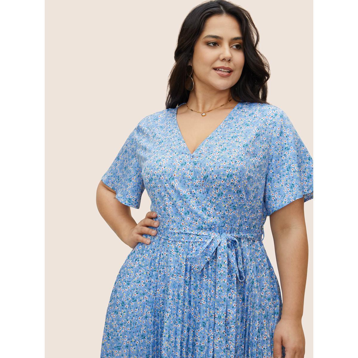 Plus Size Ditsy Floral Overlapping Pleated Belted Dress LightBlue Women Elegant Overlapping V-neck Short sleeve Curvy BloomChic 12/L Product Image
