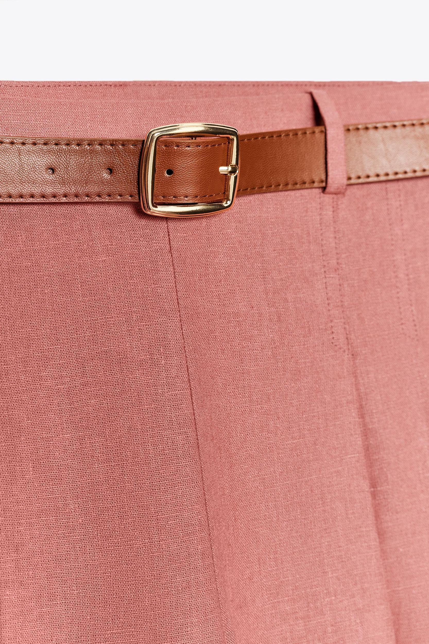 LINEN BELTED LONG BERMUDA SHORTS Product Image