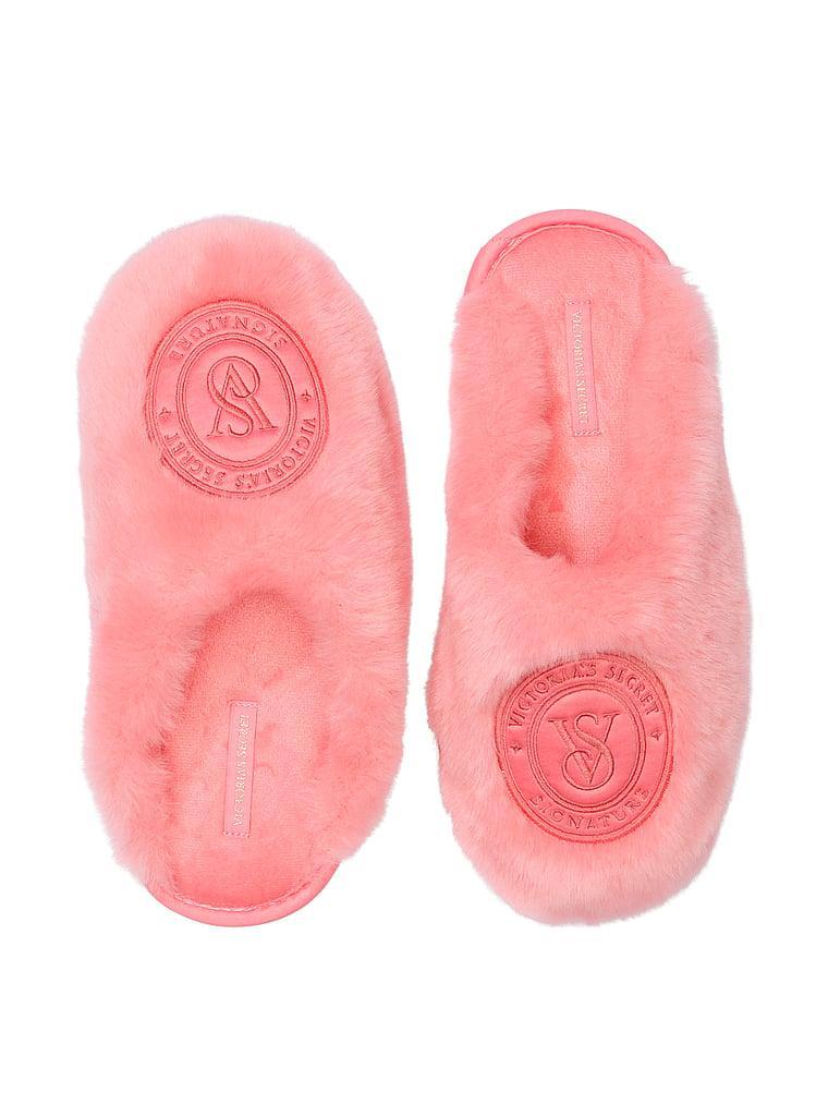 Closed-Toe Faux Fur Slippers Product Image