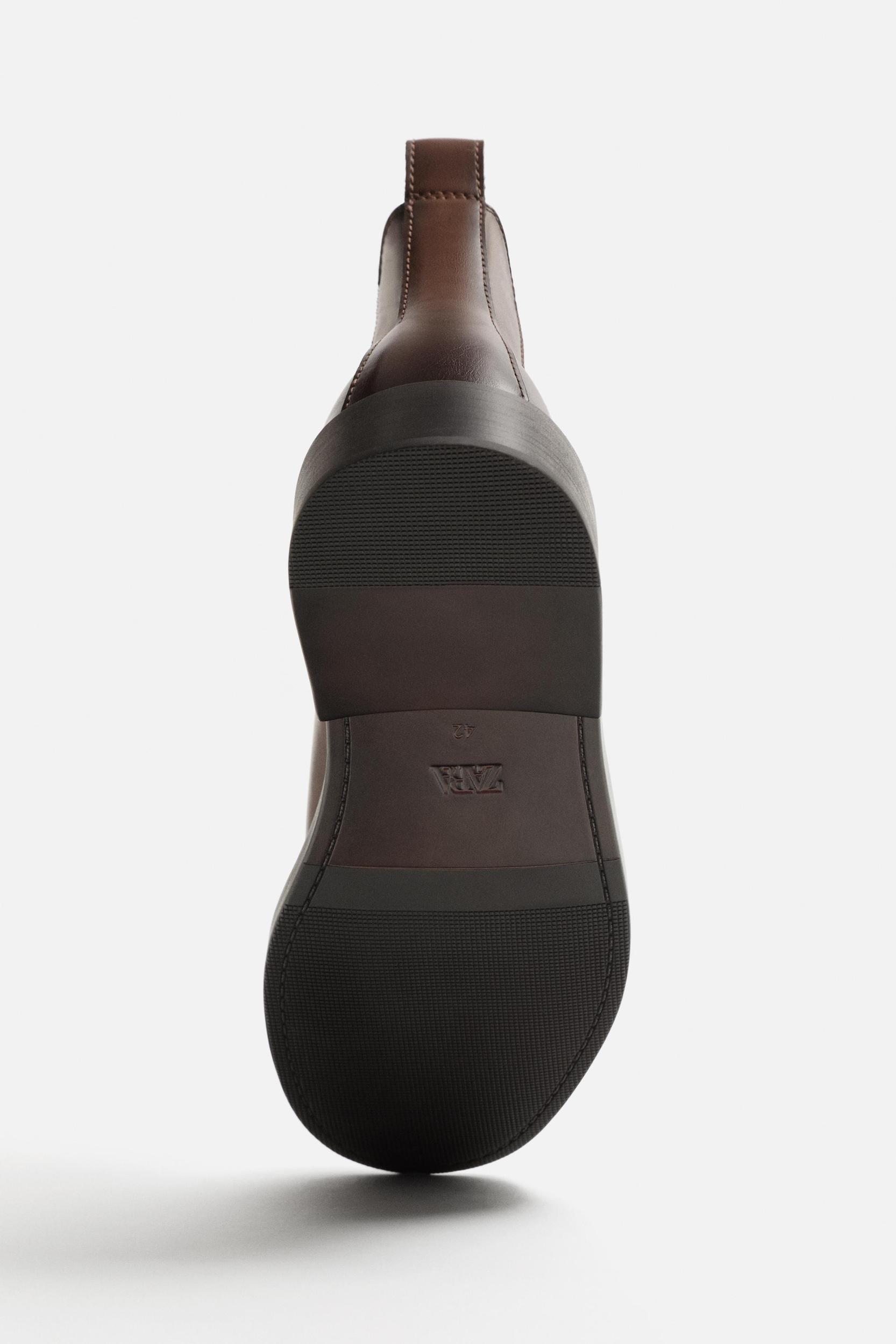 CHELSEA BOOTS Product Image