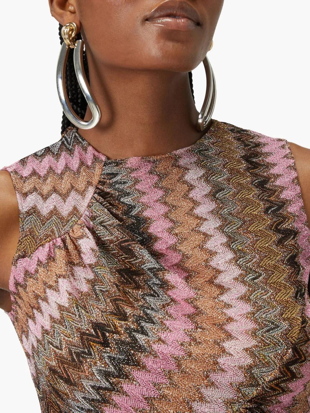 zigzag-woven knitted tank top Product Image