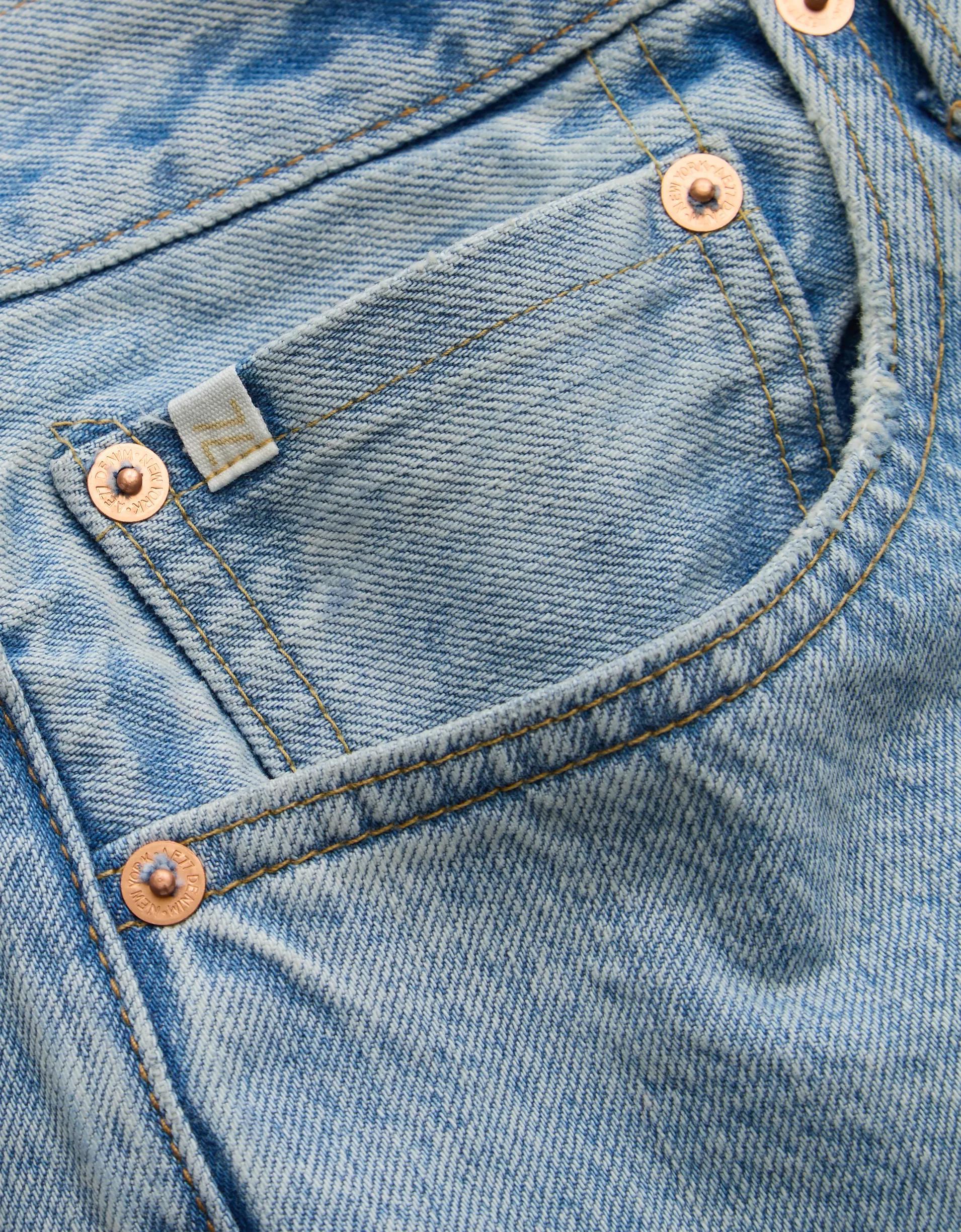 AE77 Premium Relaxed Jean Product Image