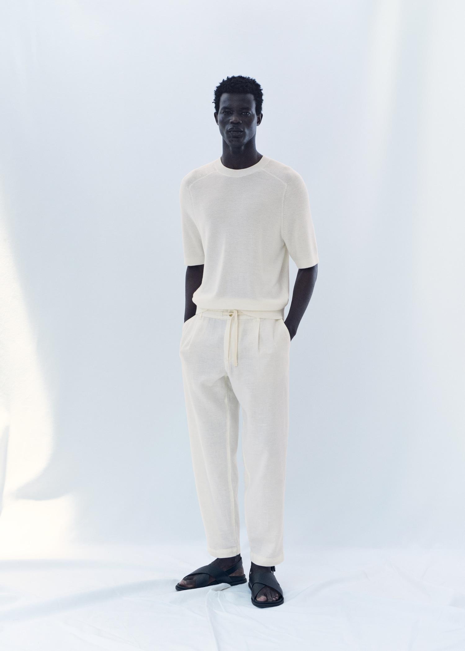 Fine-knit T-shirt - Men | MANGO USA Product Image