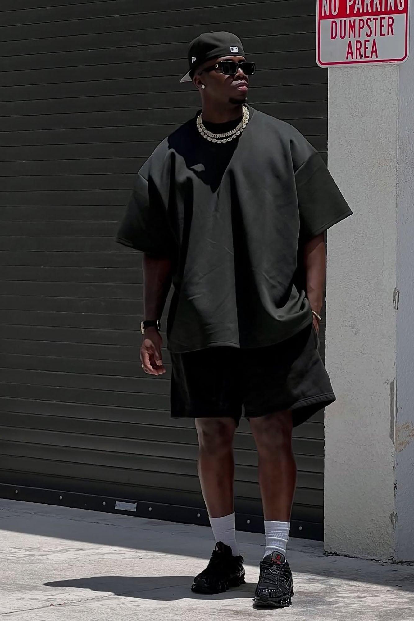 Oversized Heavyweight Short Sleeve Tee - Black Product Image