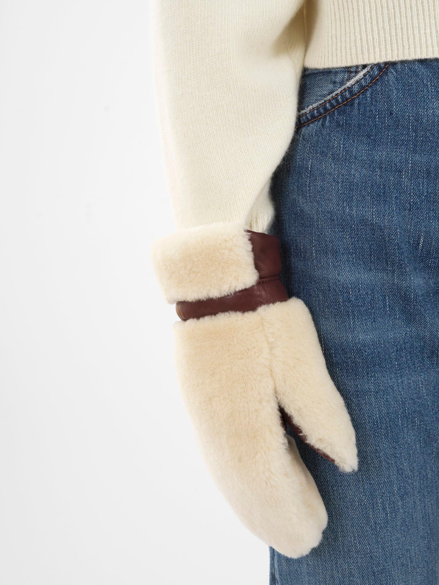 Shearling mittens Product Image