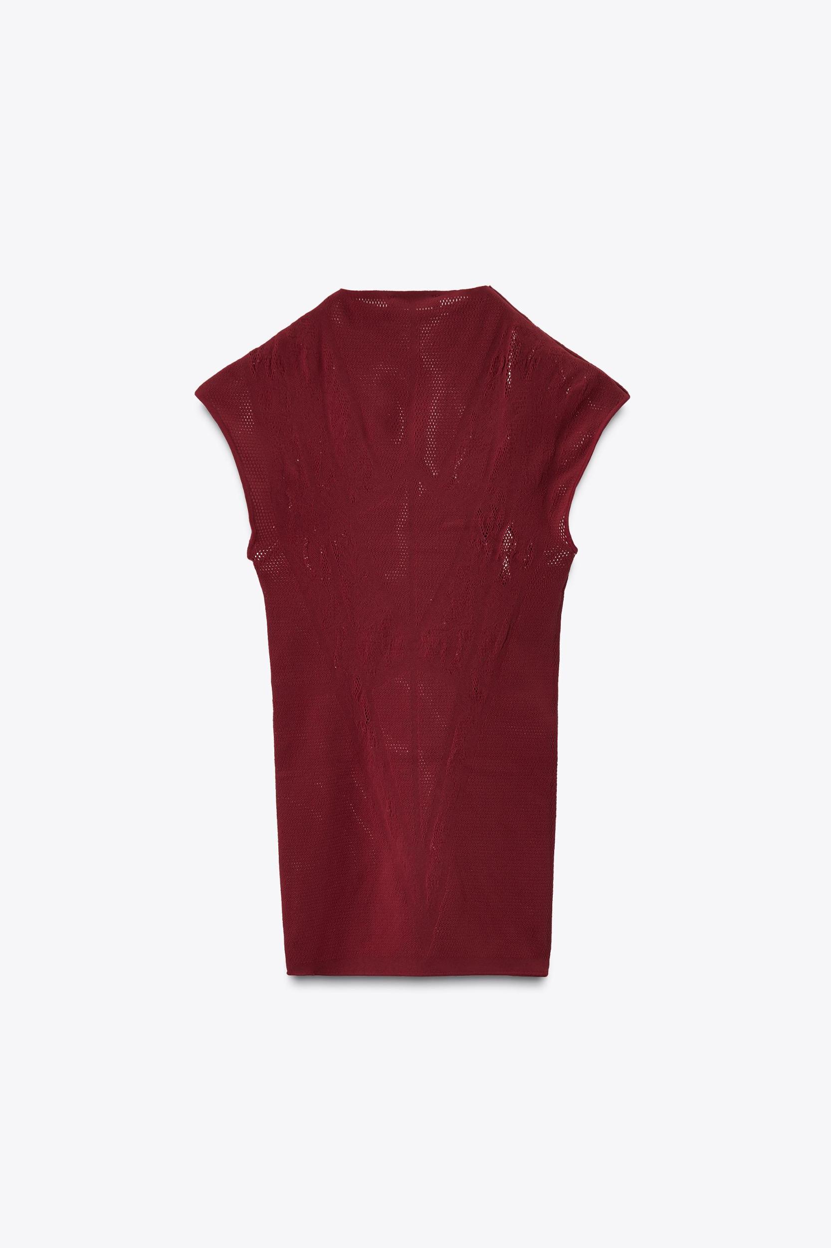 SEAMLESS LACE TOP Product Image