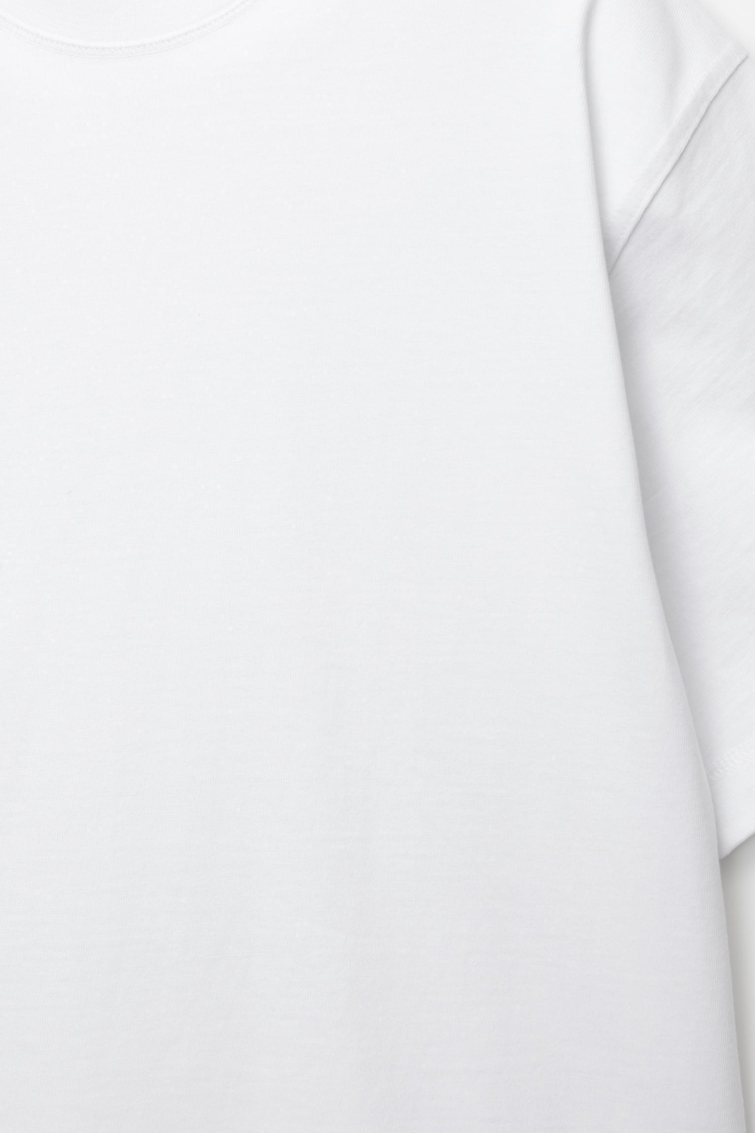 Cropped T-shirt Product Image