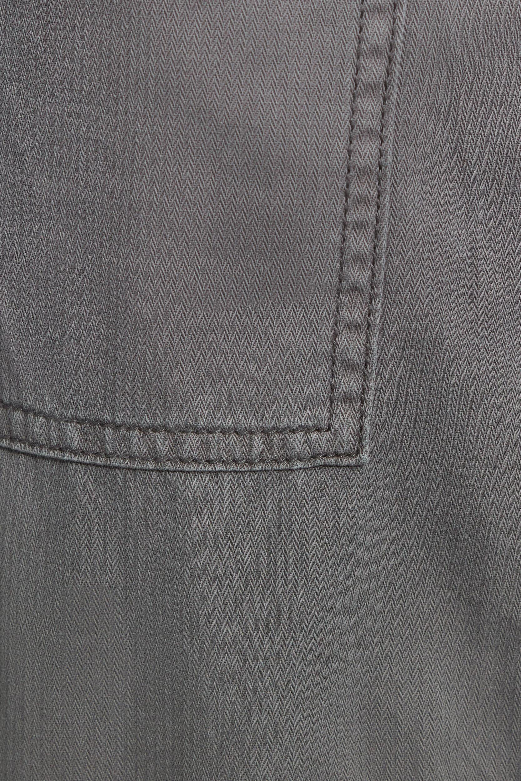 Extreme Baggy Cargo Pants Product Image