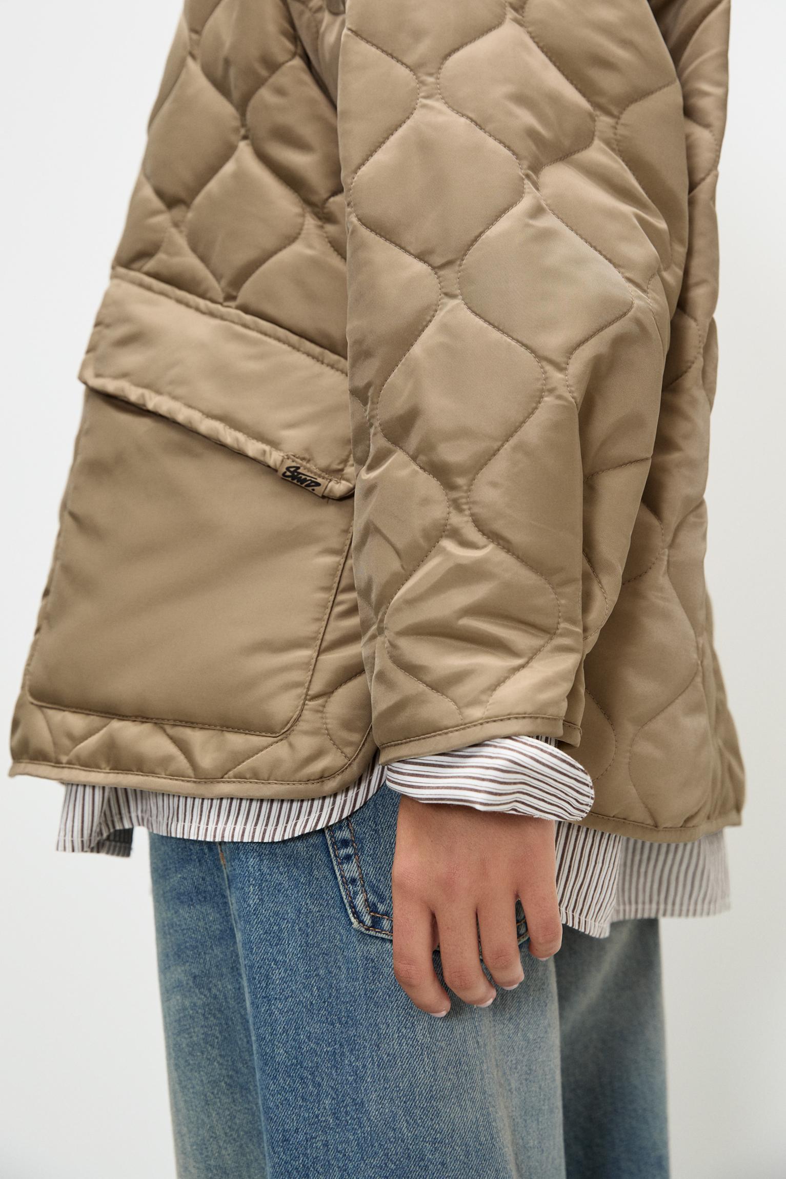 Lightweight puffer jacket Product Image