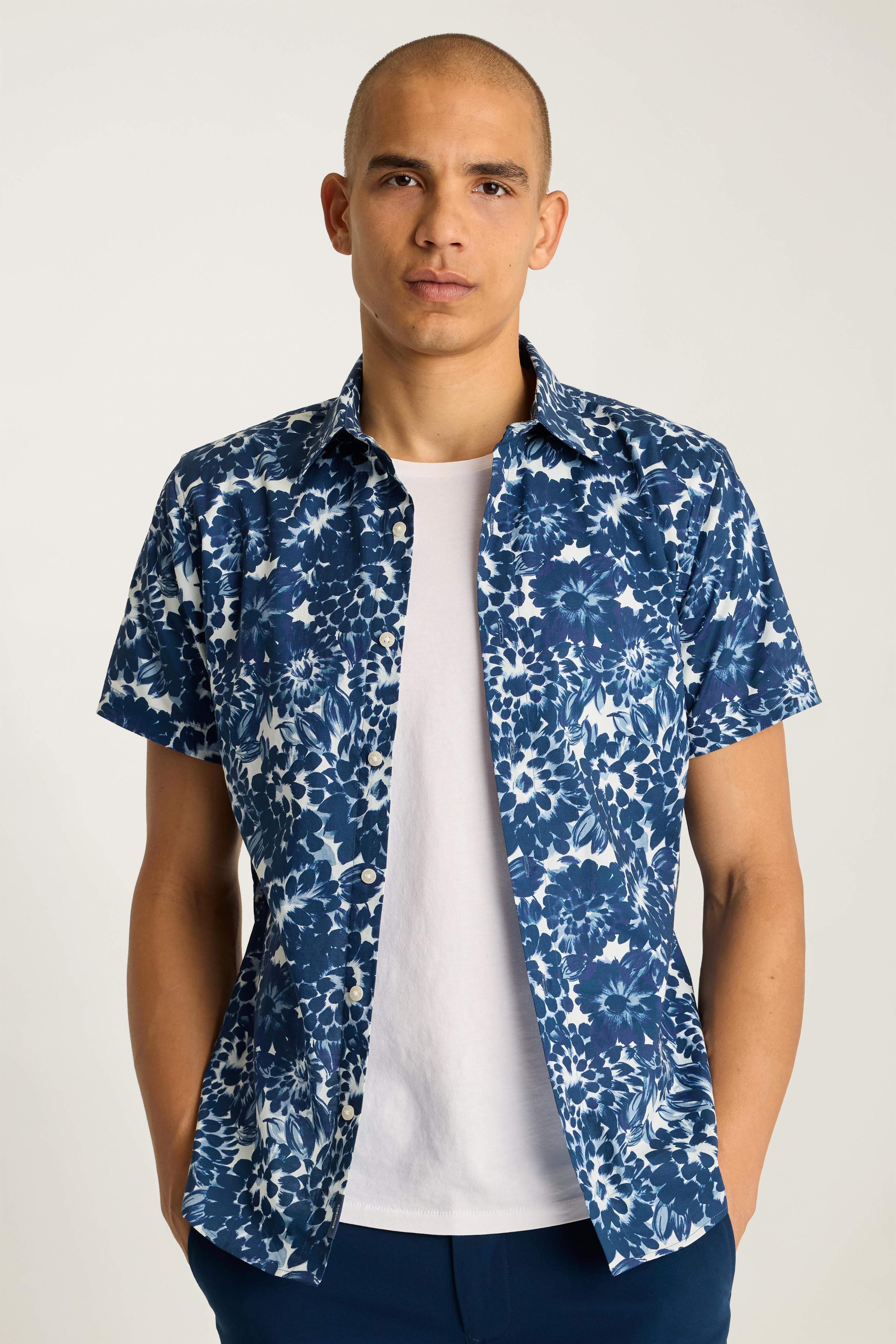 Riviera Short Sleeve Shirt Product Image