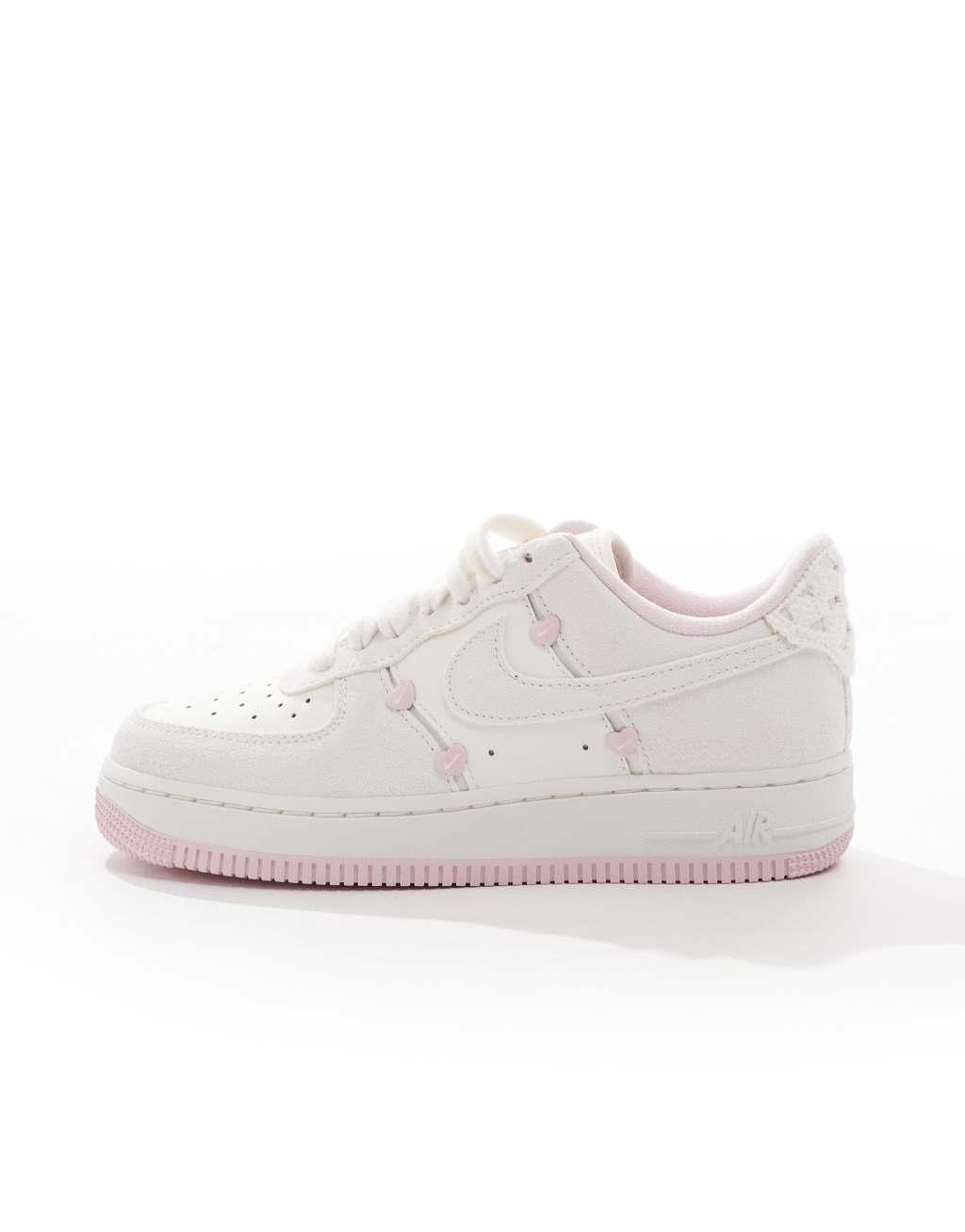 Nike Air Force 1 '07 sneakers in white and pink Product Image