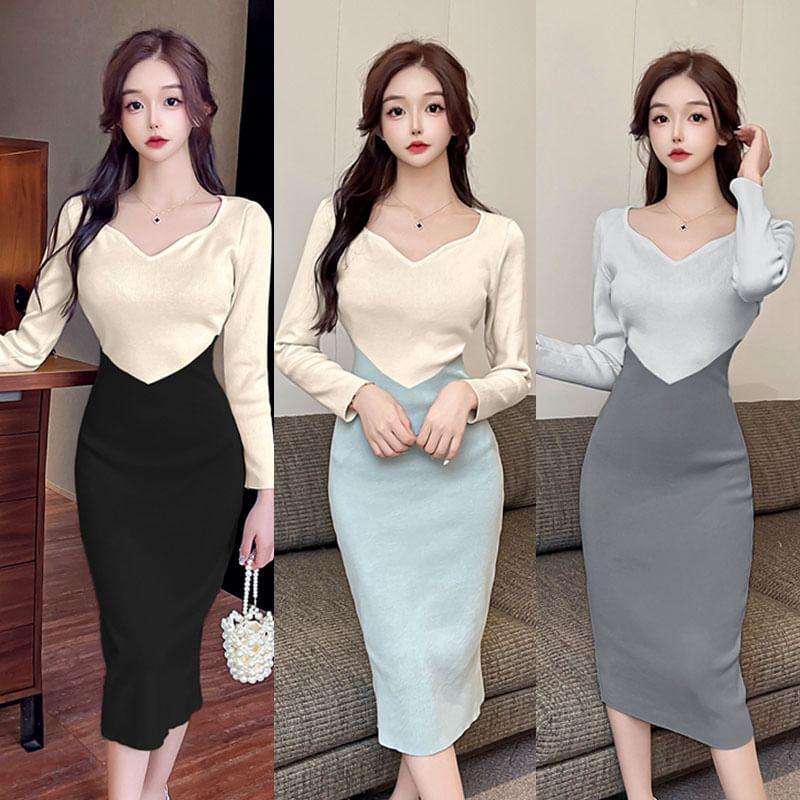 Long-Sleeve V-Neck Two Tone Knit Midi Sheath Dress Product Image