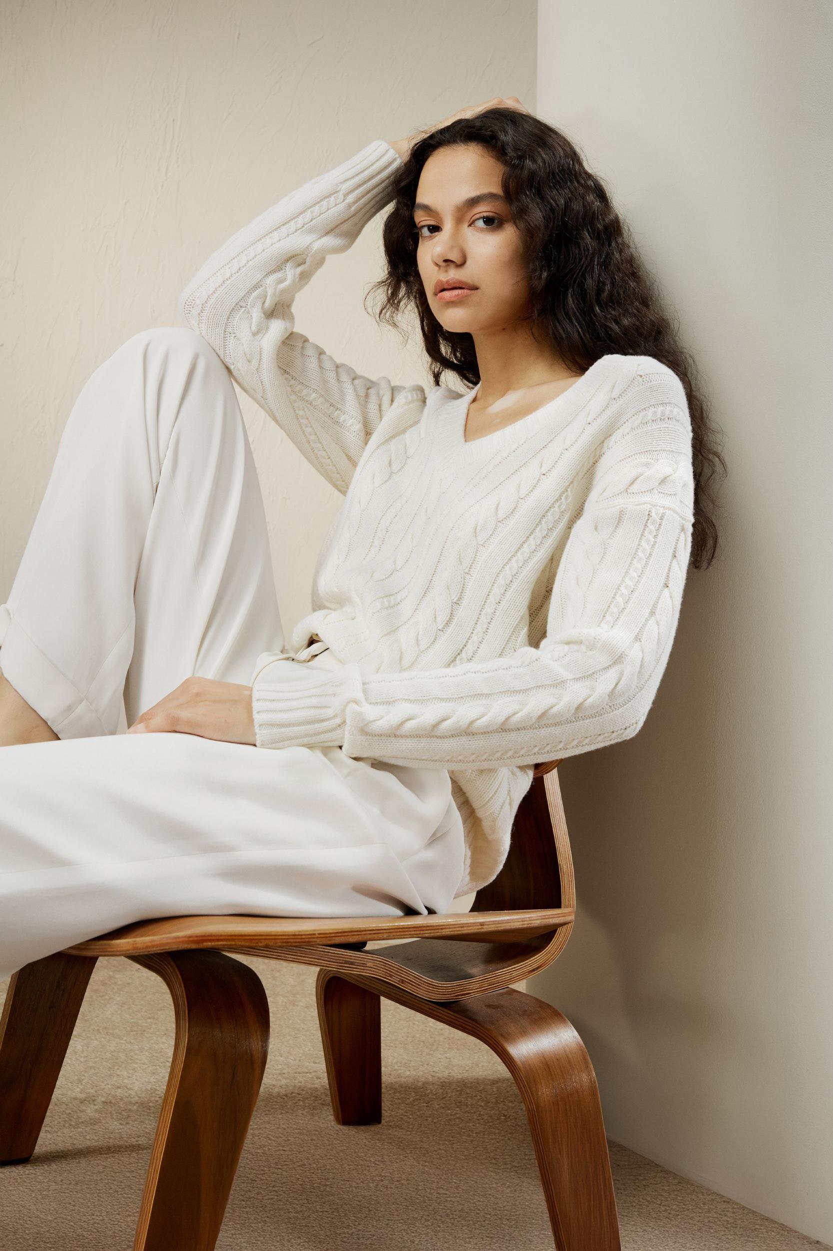 Cable-Knit Wool-Cashmere Blend Sweater Product Image